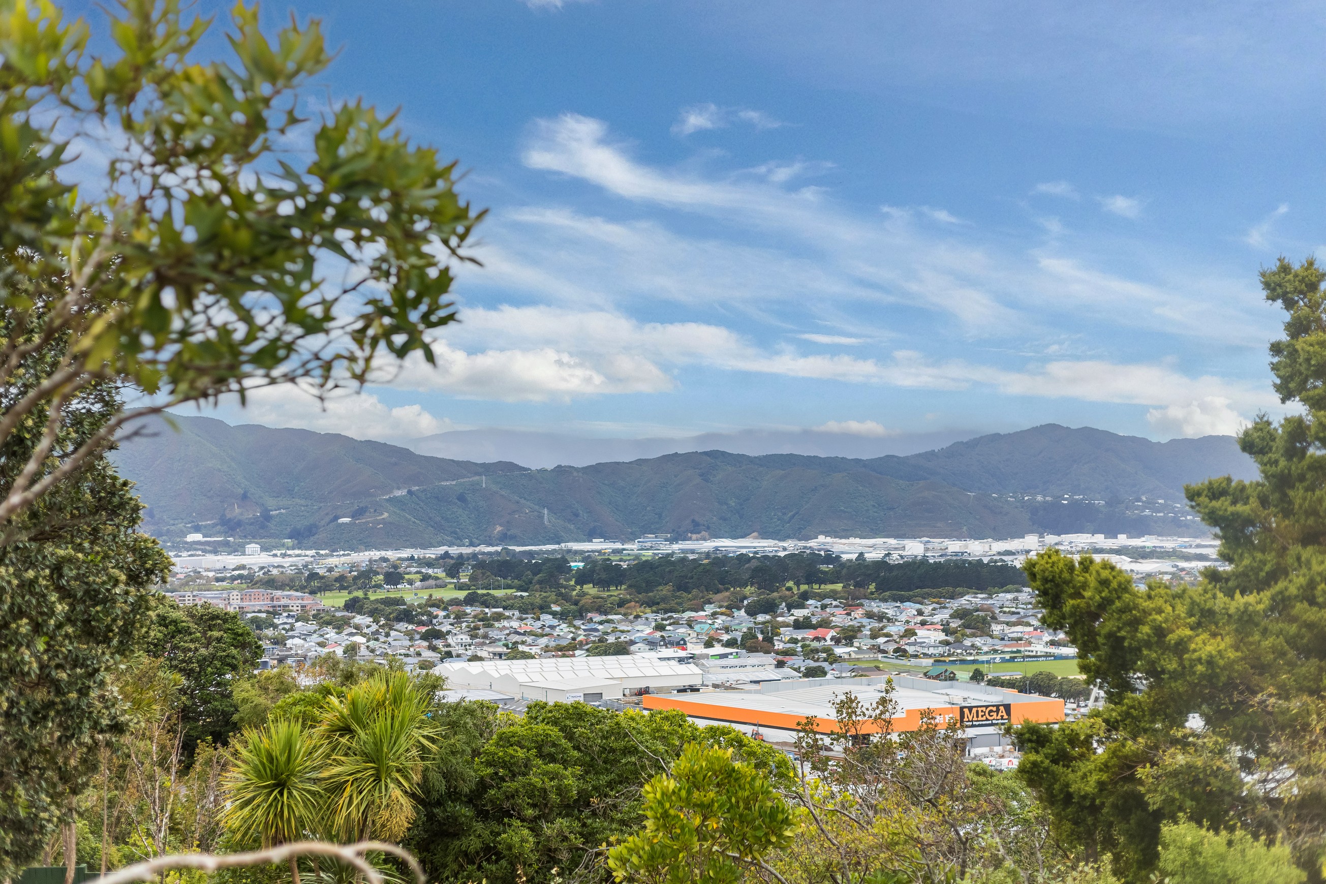 7 Walnut Way, Maungaraki, Lower Hutt City