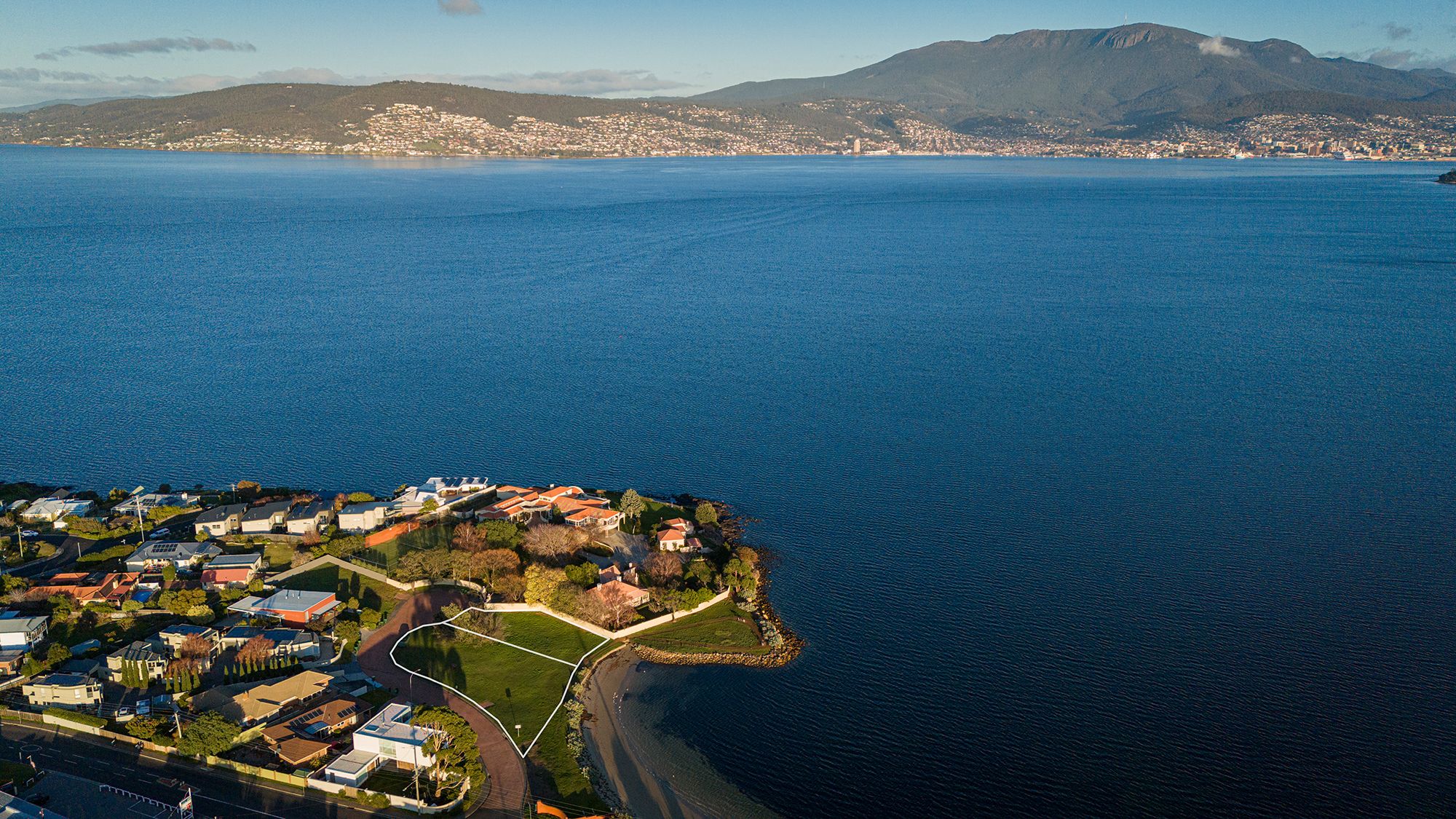 13 + 14 Howrah Point Court — photo from Ray White Hobart
