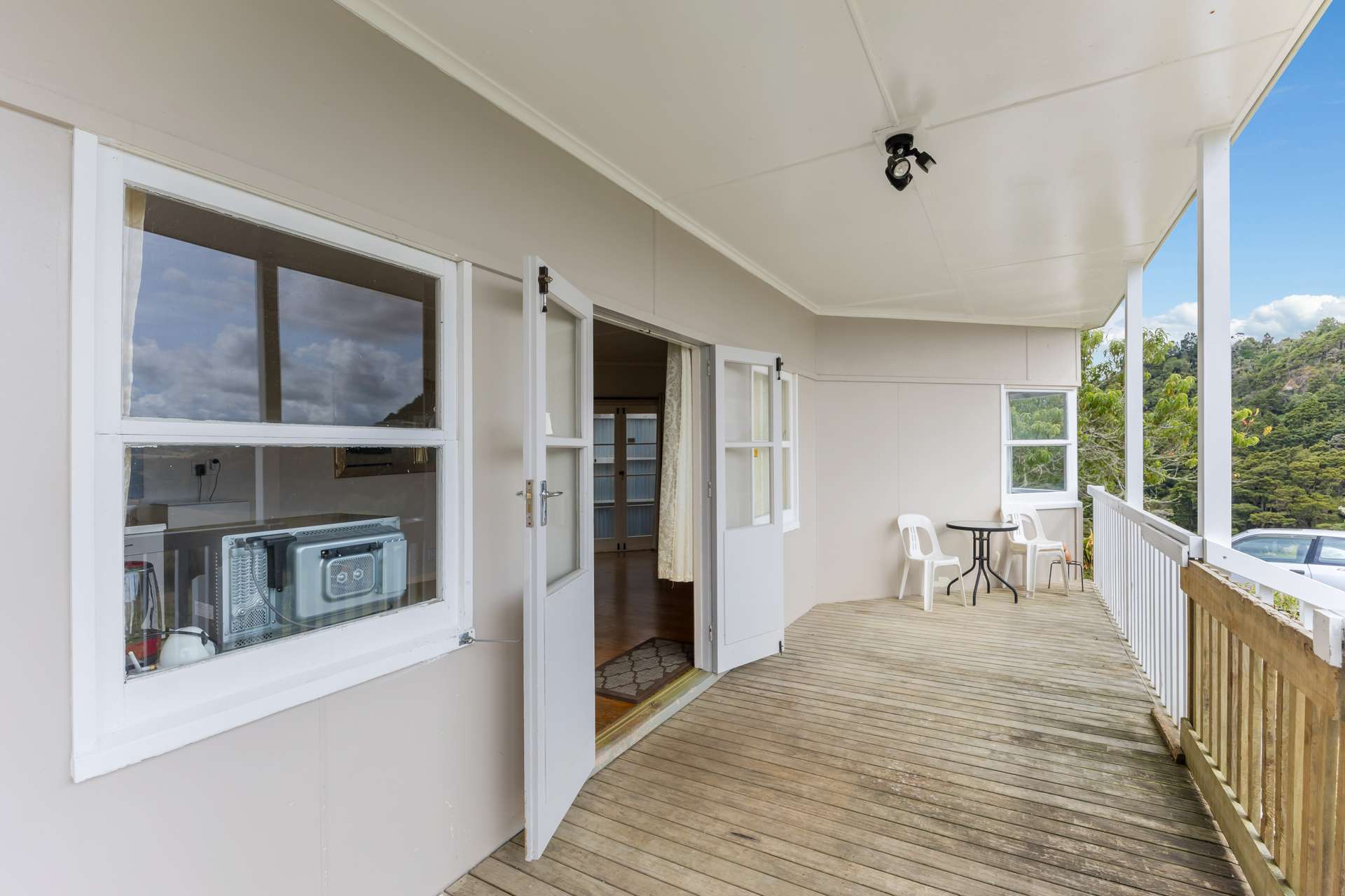 648 West Coast Road photo 2