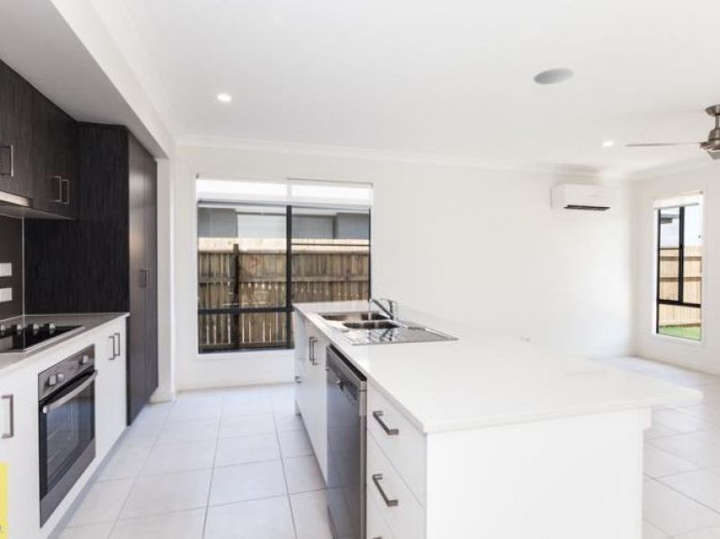 11 Splendid Close, Pallara, QLD 4110