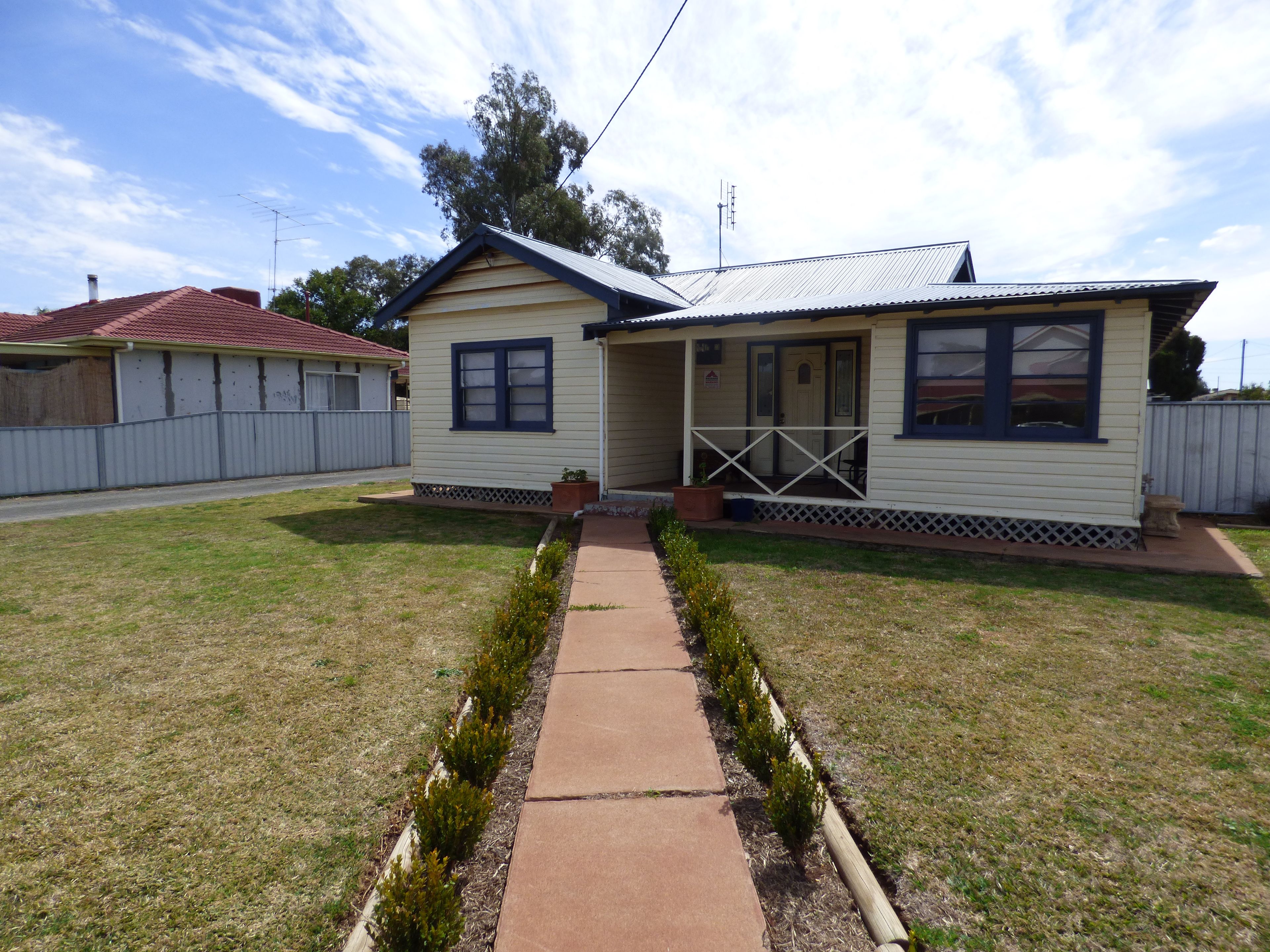 11 Thomson Street, Forbes, NSW 2871