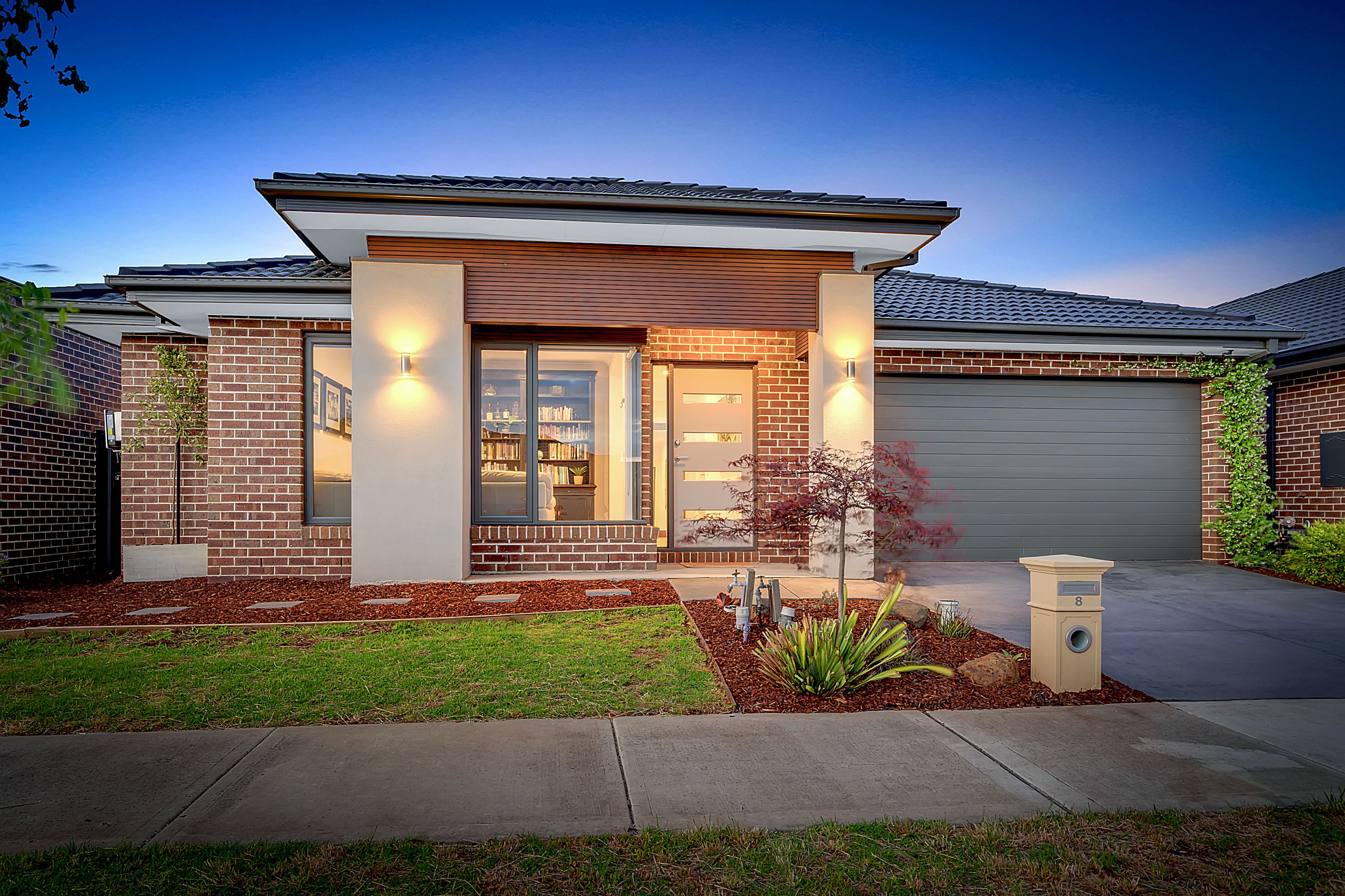 8 Kangaroo Road, Craigieburn, VIC 3064