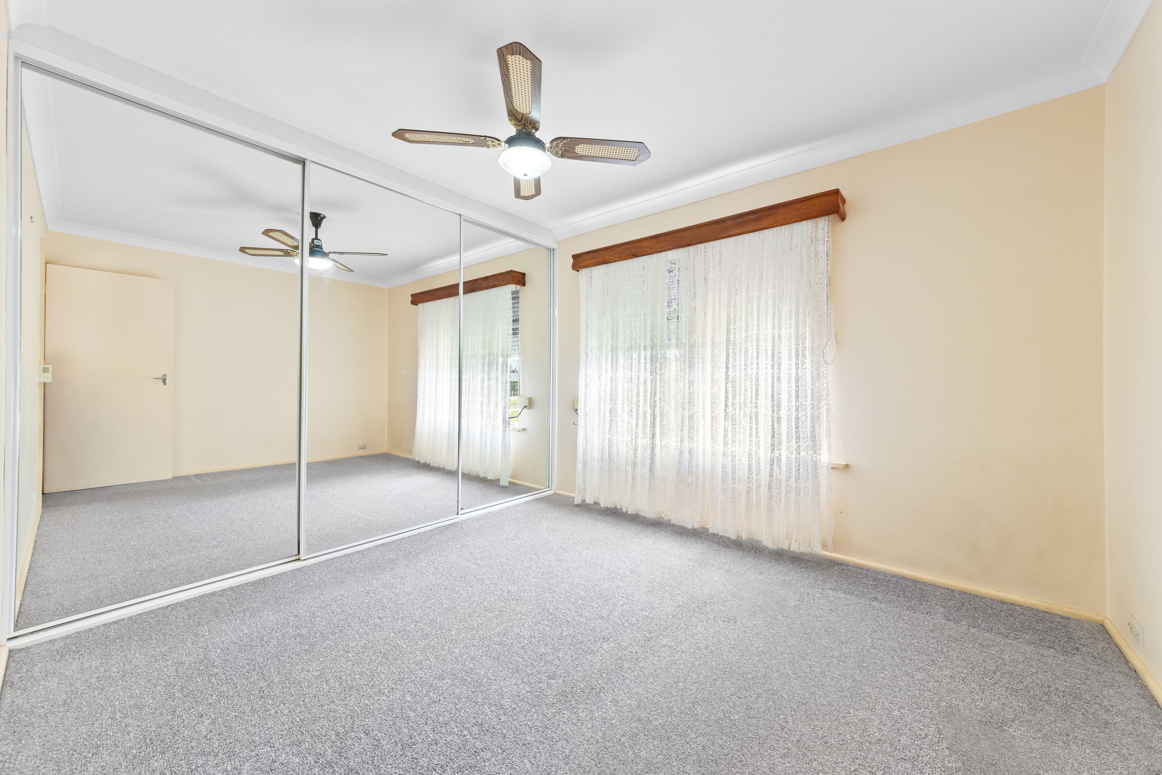 22 Skyline Street — photo 10 of 13