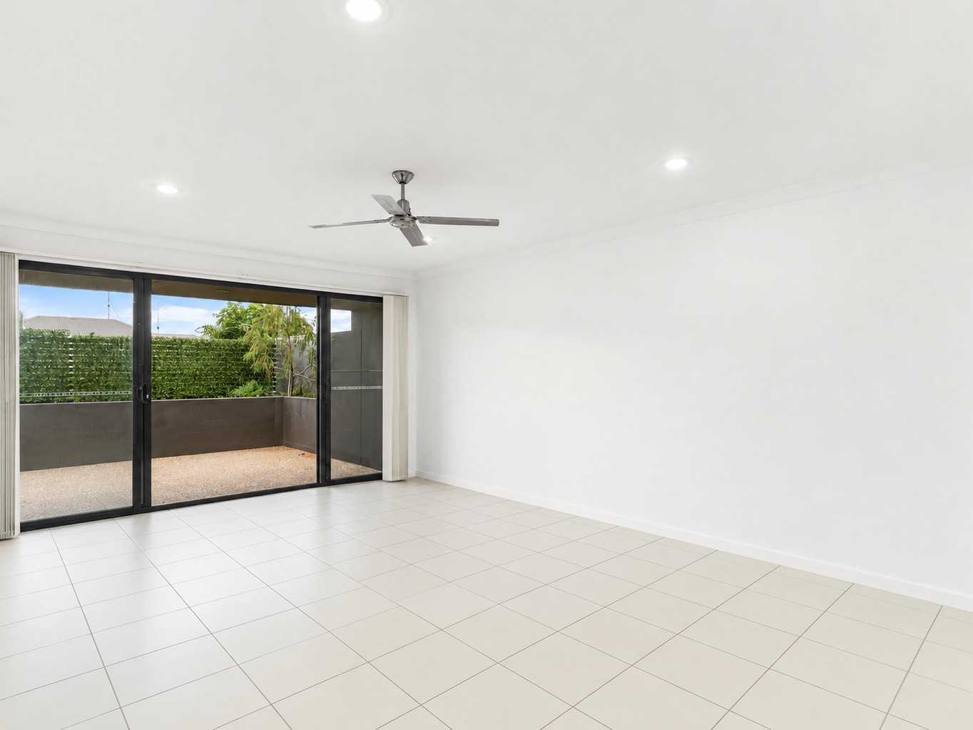 1/24 Bluetail Crescent, Upper Coomera, QLD 4209