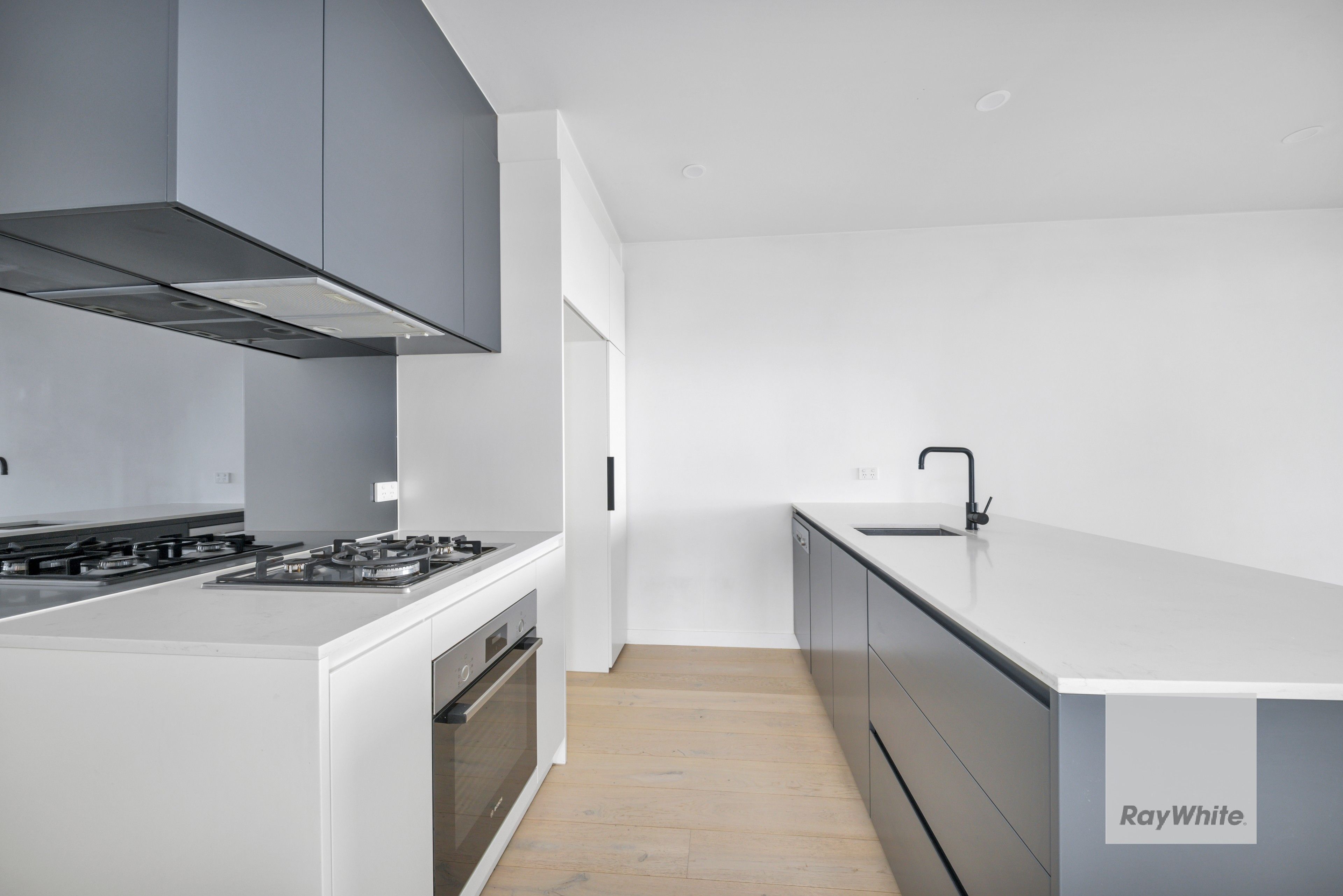610/4 Joseph Road — photo from Ray White Deer Park