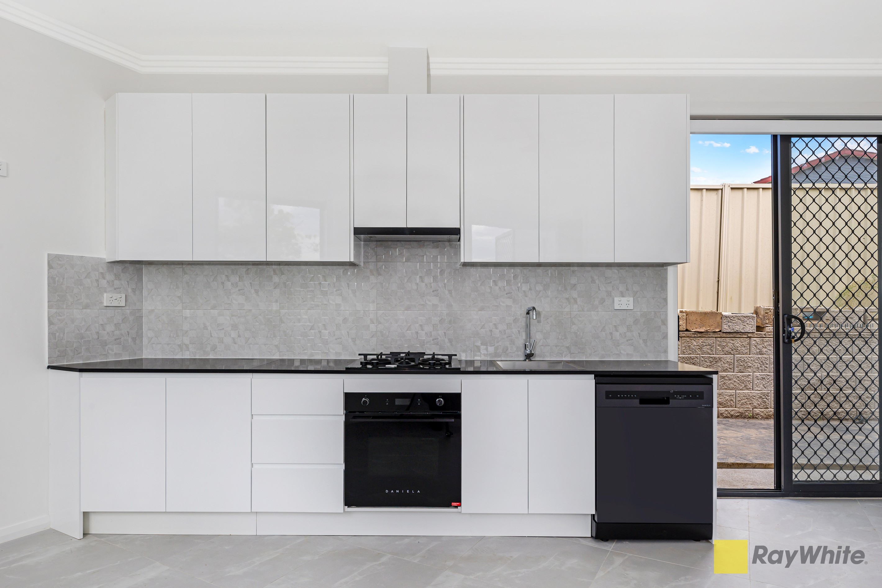 35A Mackenzie Boulevard, Seven Hills, NSW 2147