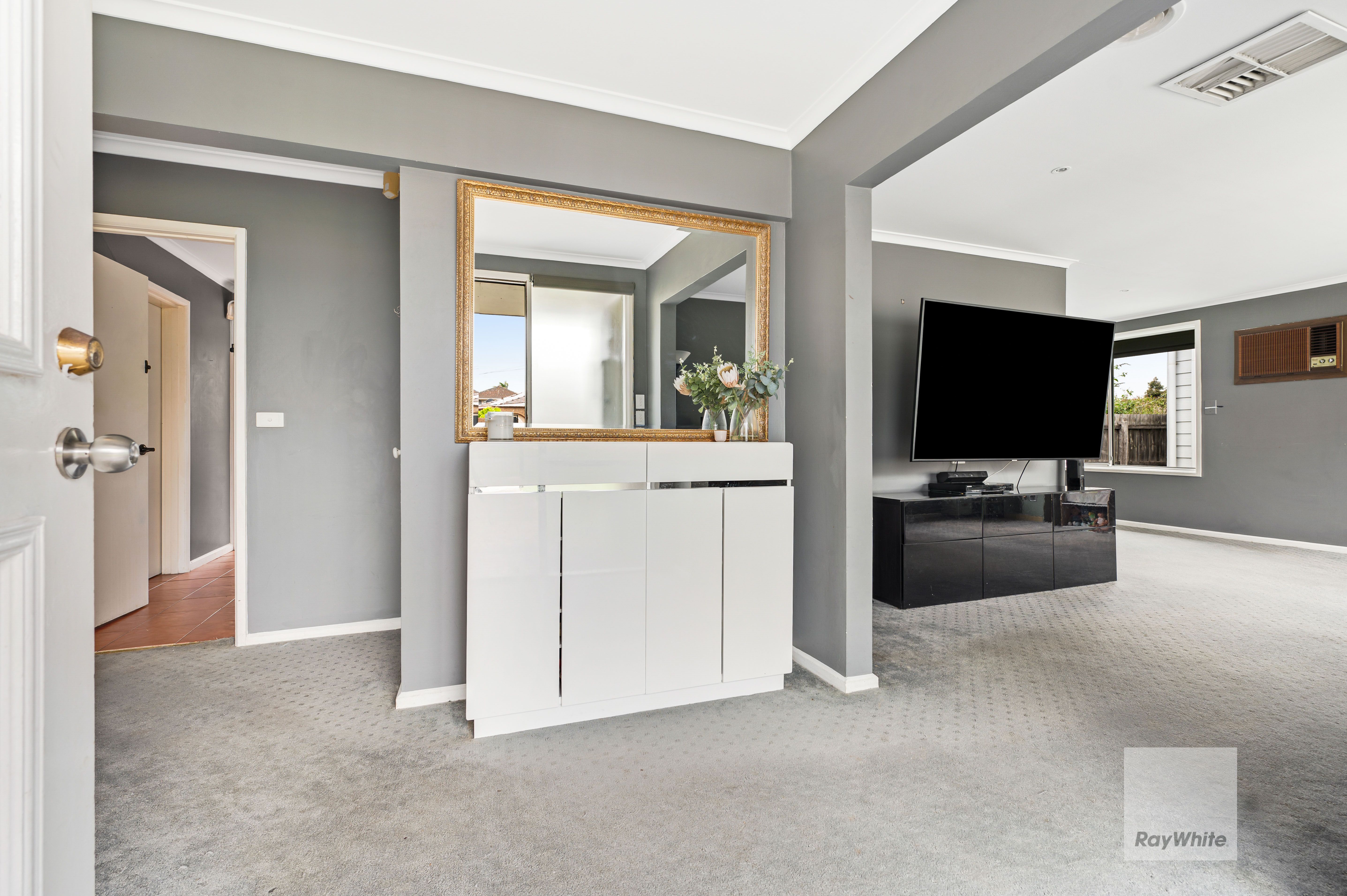 1 Royston Place, Gladstone Park, VIC 3043