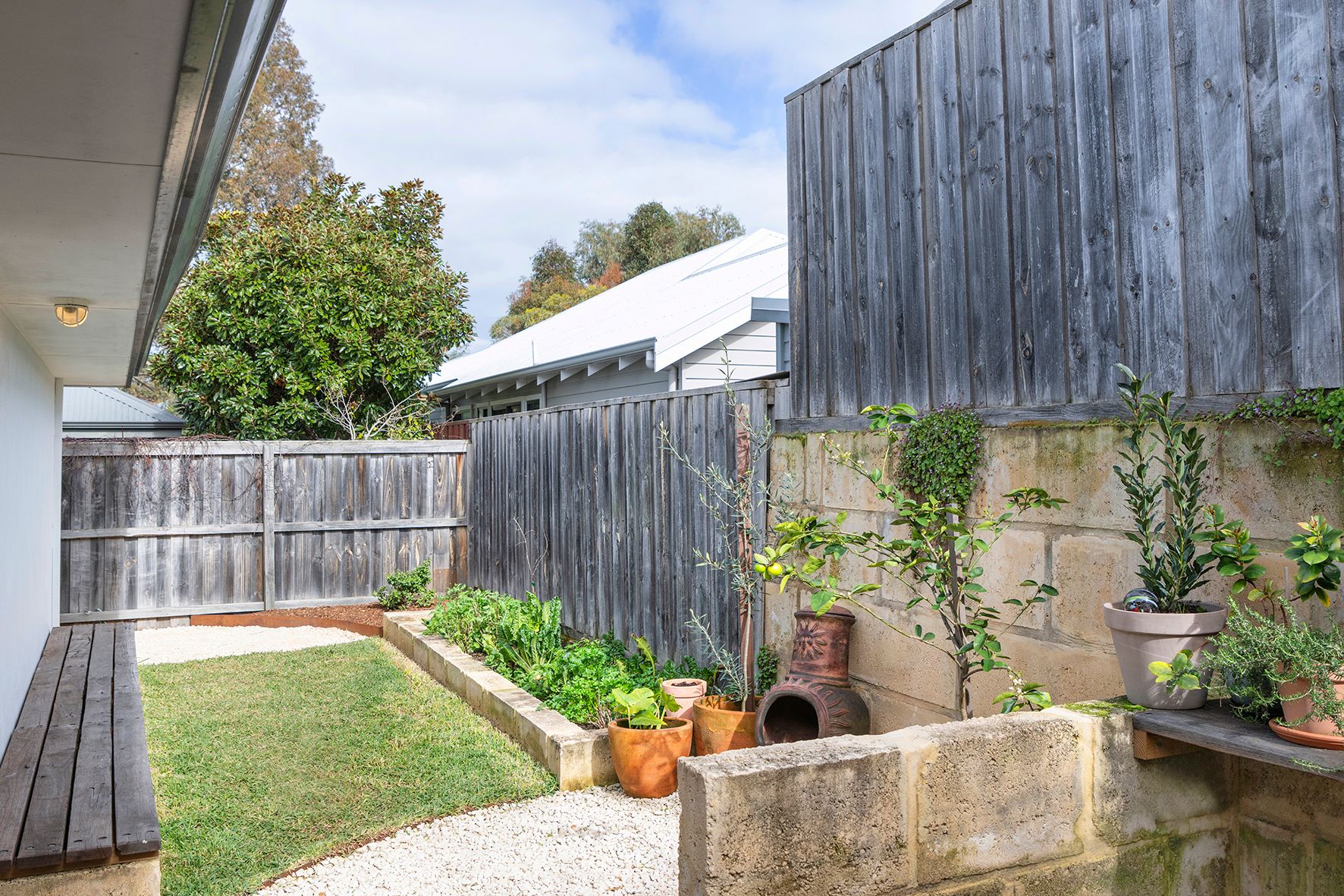 28 Halcyon Crescent — photo 19 of 22