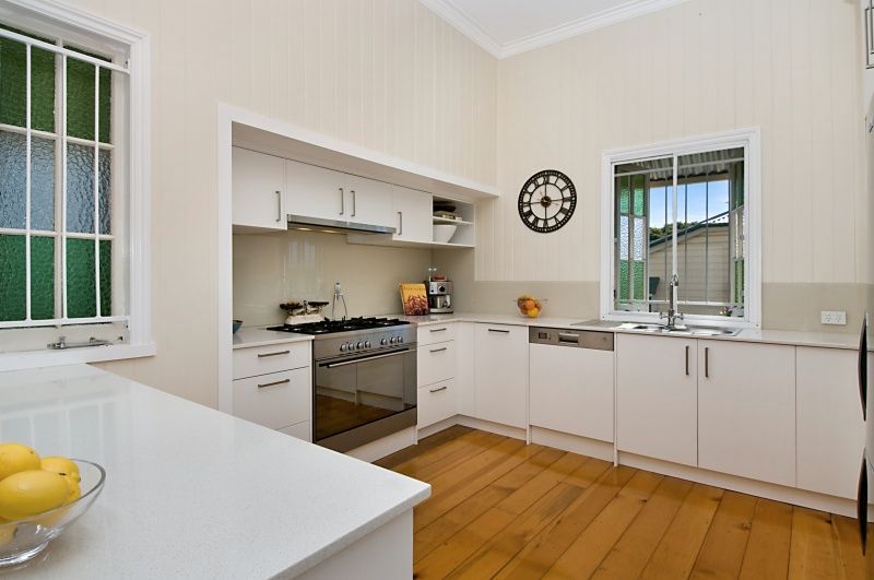 2 Meecham Street, Grange, QLD 4051