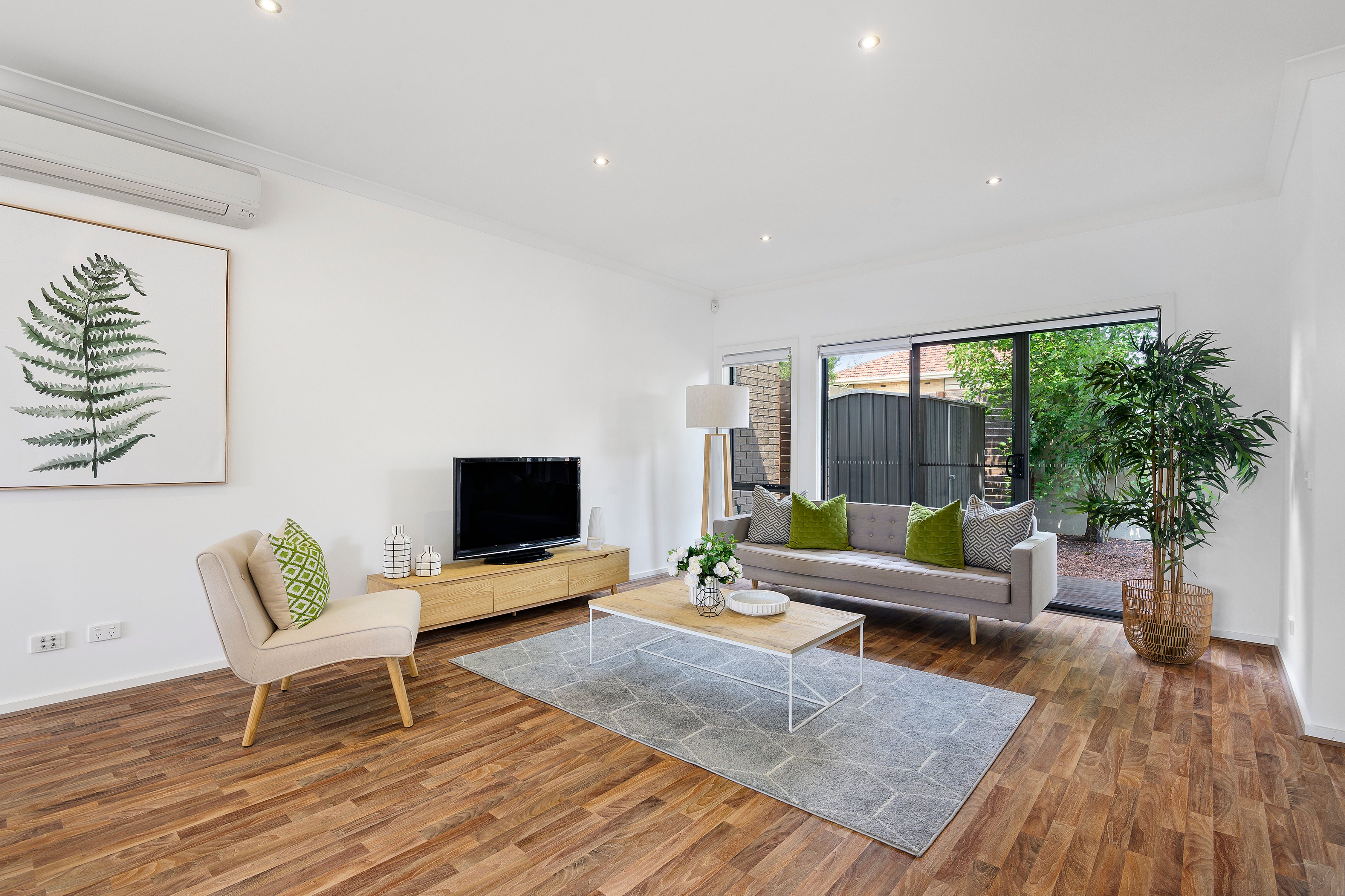 2/1584 Dandenong Road, Huntingdale, VIC 3166