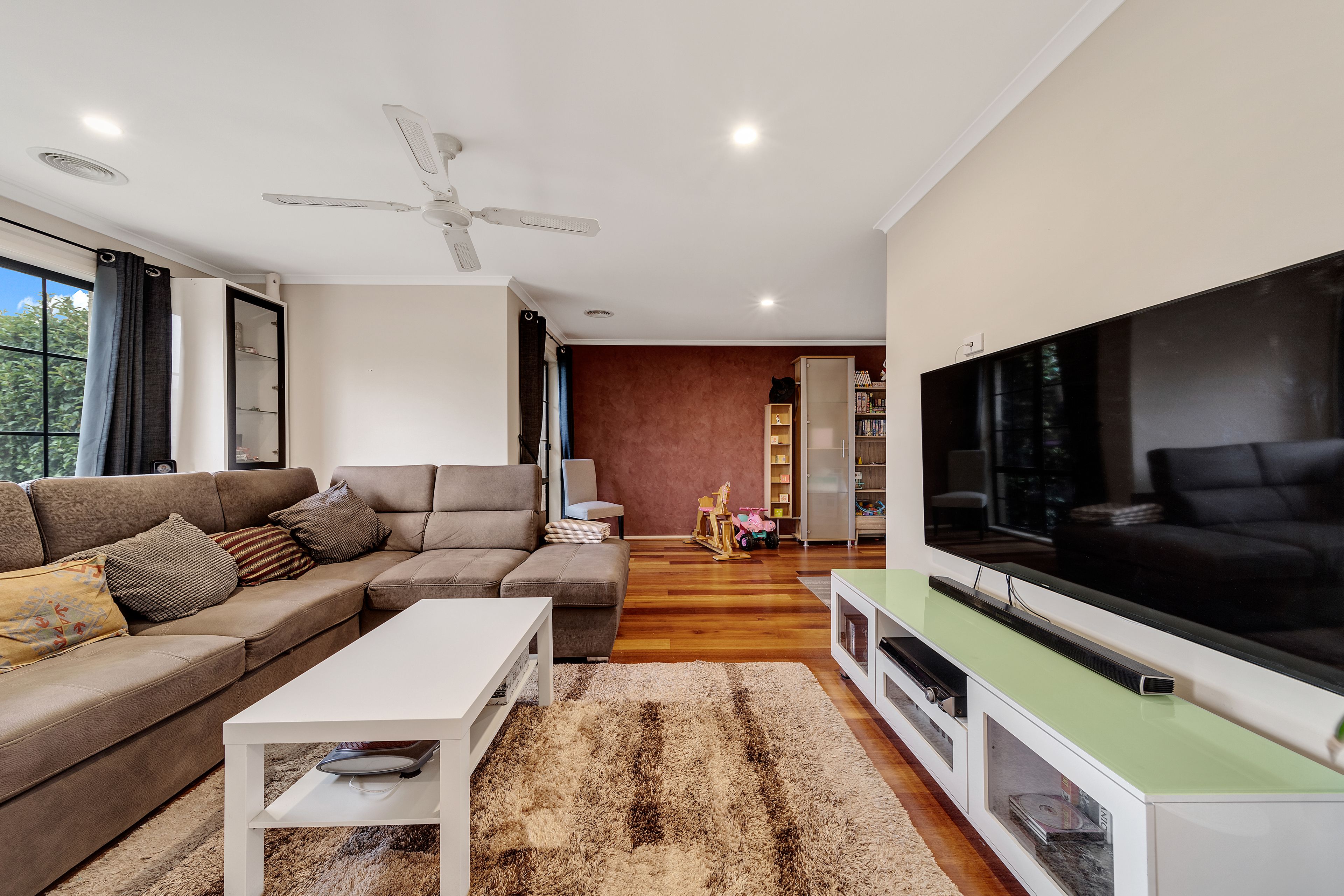 33 Dulverton Crescent, Amaroo, ACT 2914