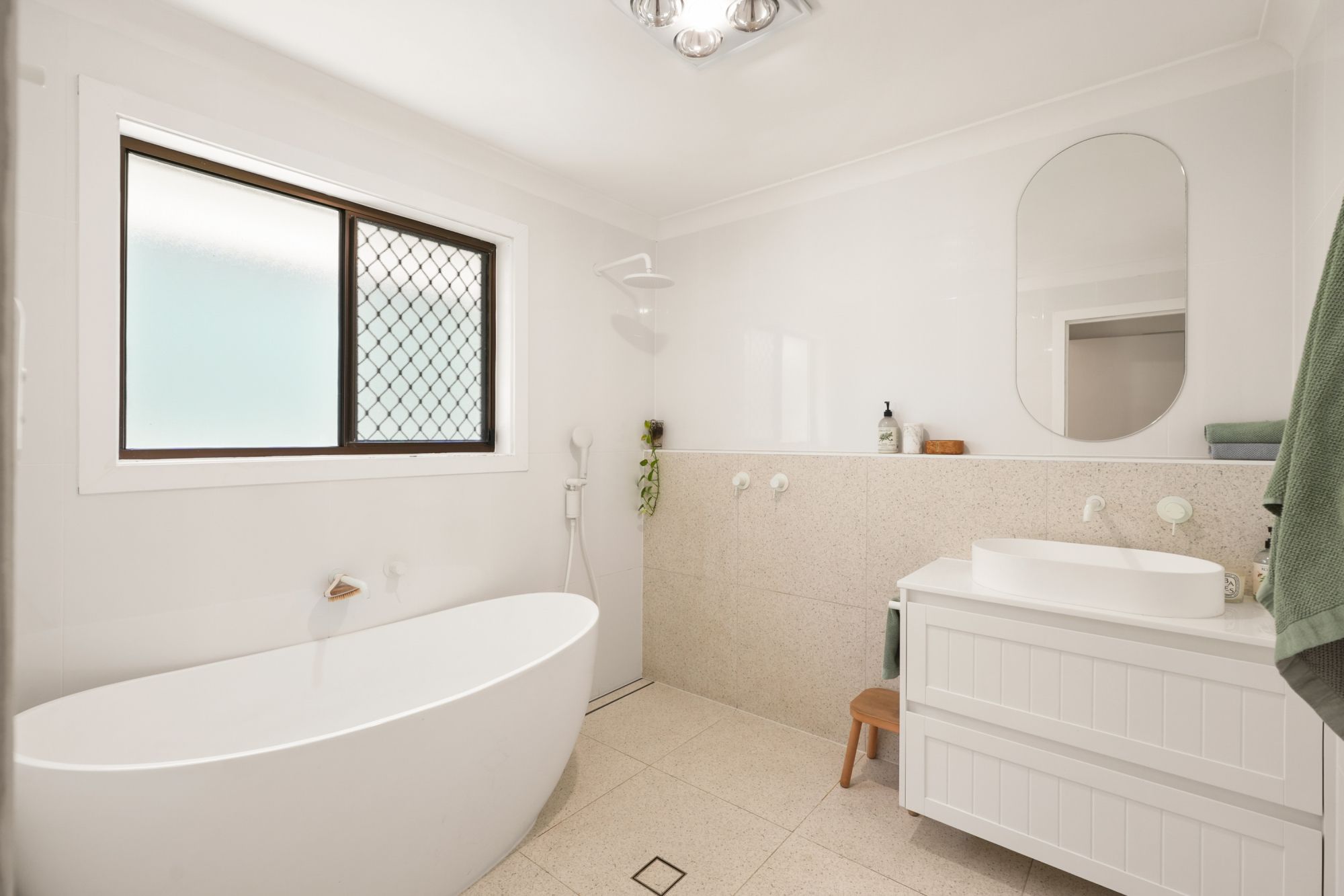 6 Cottesloe Drive — photo 12 of 27
