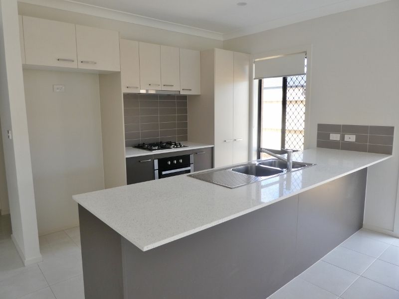24 Panama Road, Cranbourne West, VIC 3977