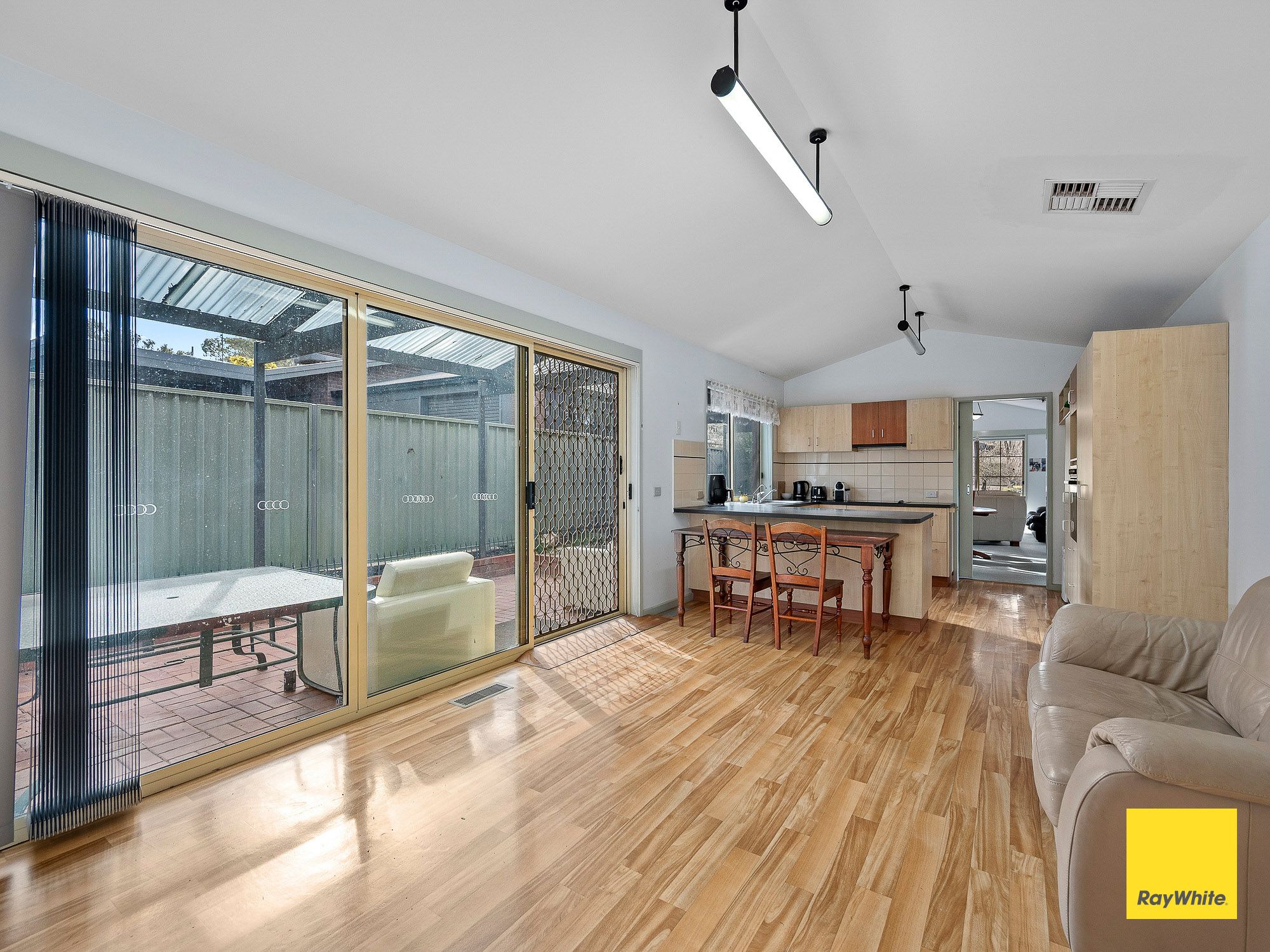 10/18 Lowe Street, Kangaroo Flat, VIC 3555
