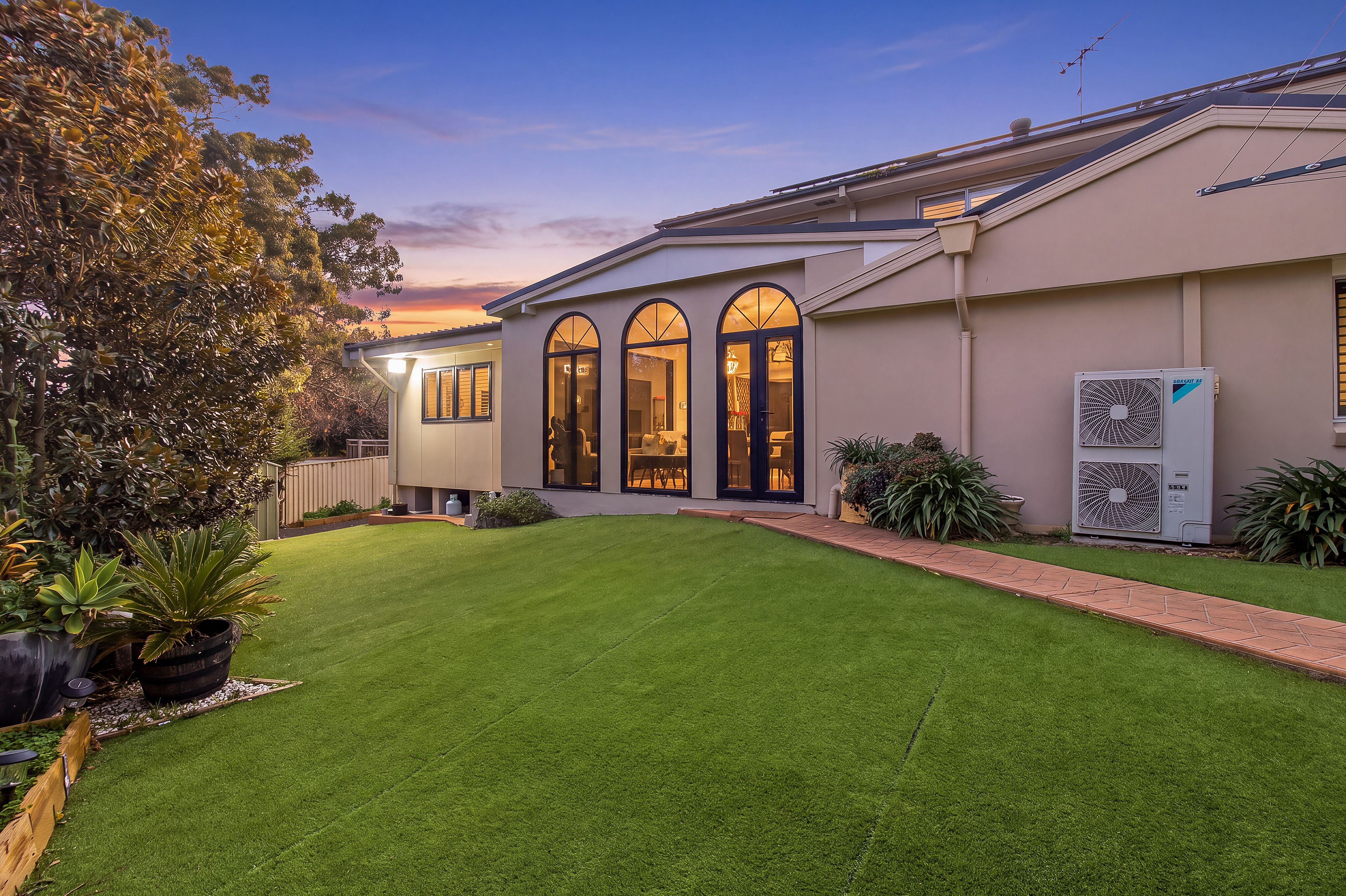 24 Veronica Crescent — photo 14 of 17