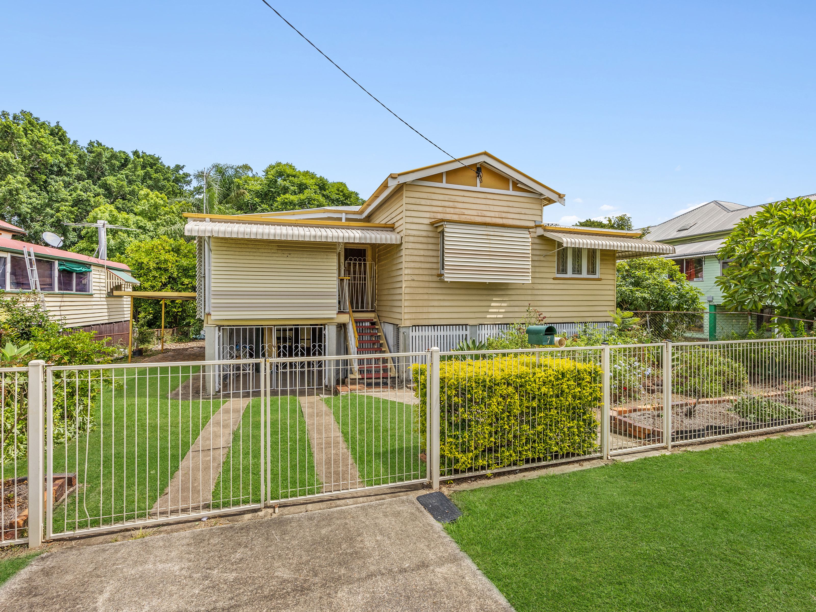 7 High Street, Bundamba, QLD 4304