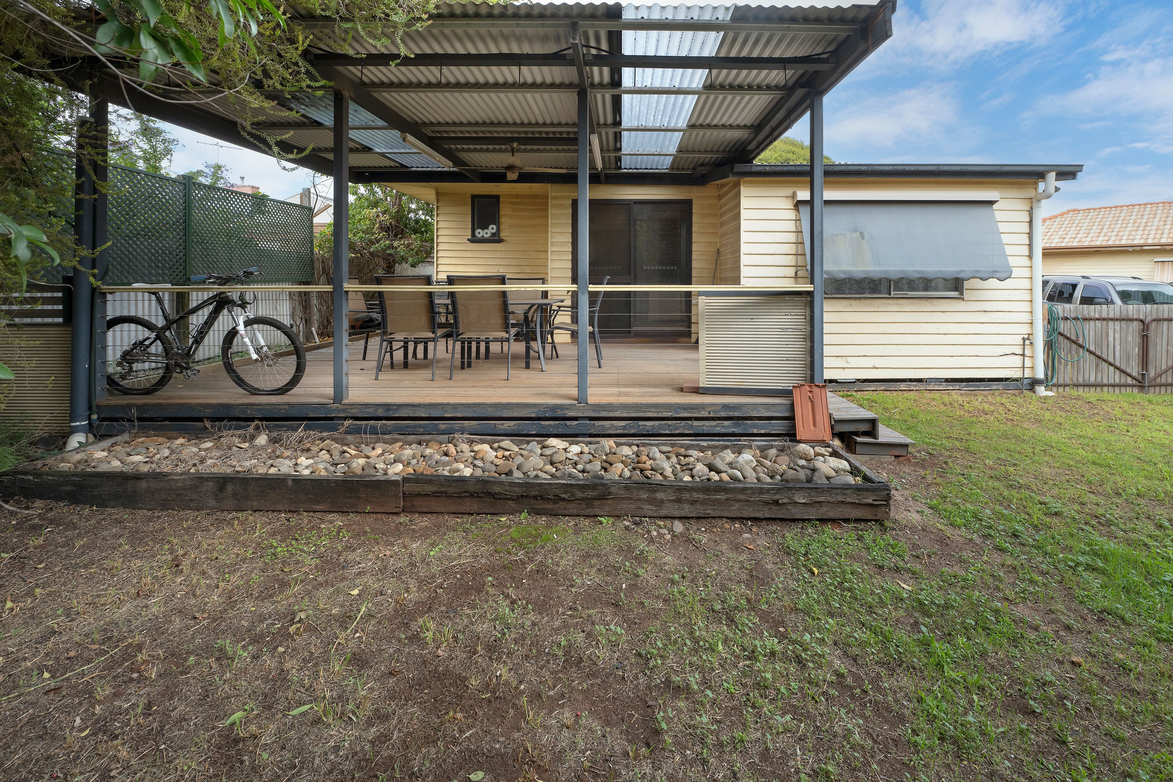 6 Buchan Street — photo 11 of 16
