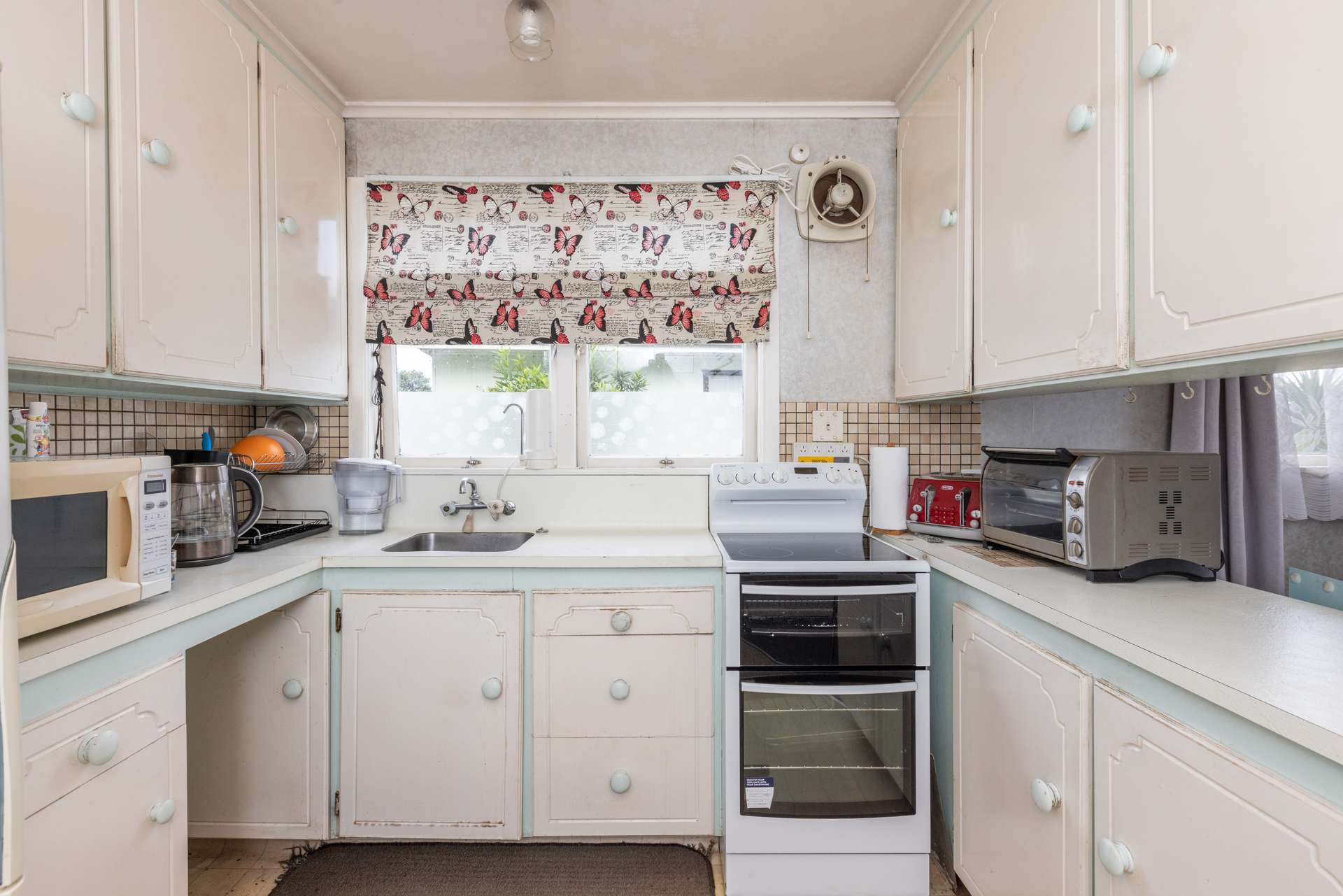 27 Wyatt Avenue photo 3