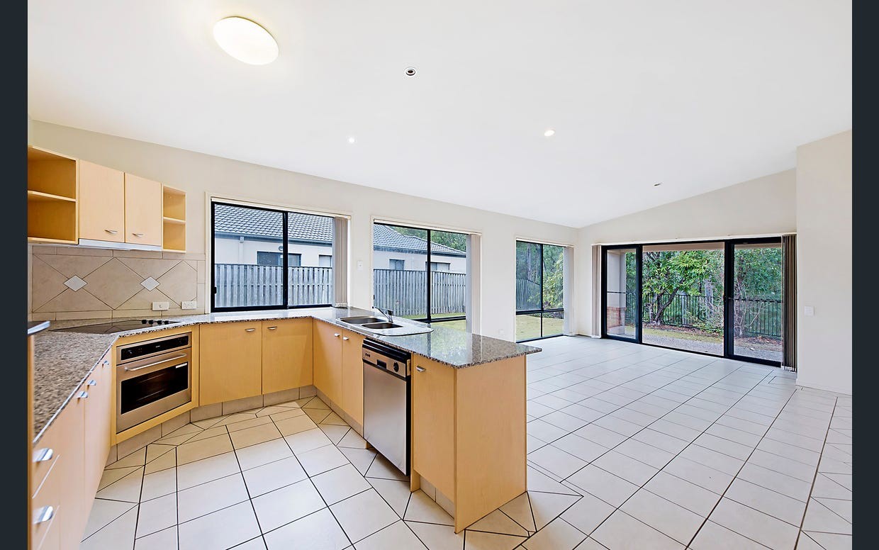 19 Dunstan Drive, Robina, QLD 4226