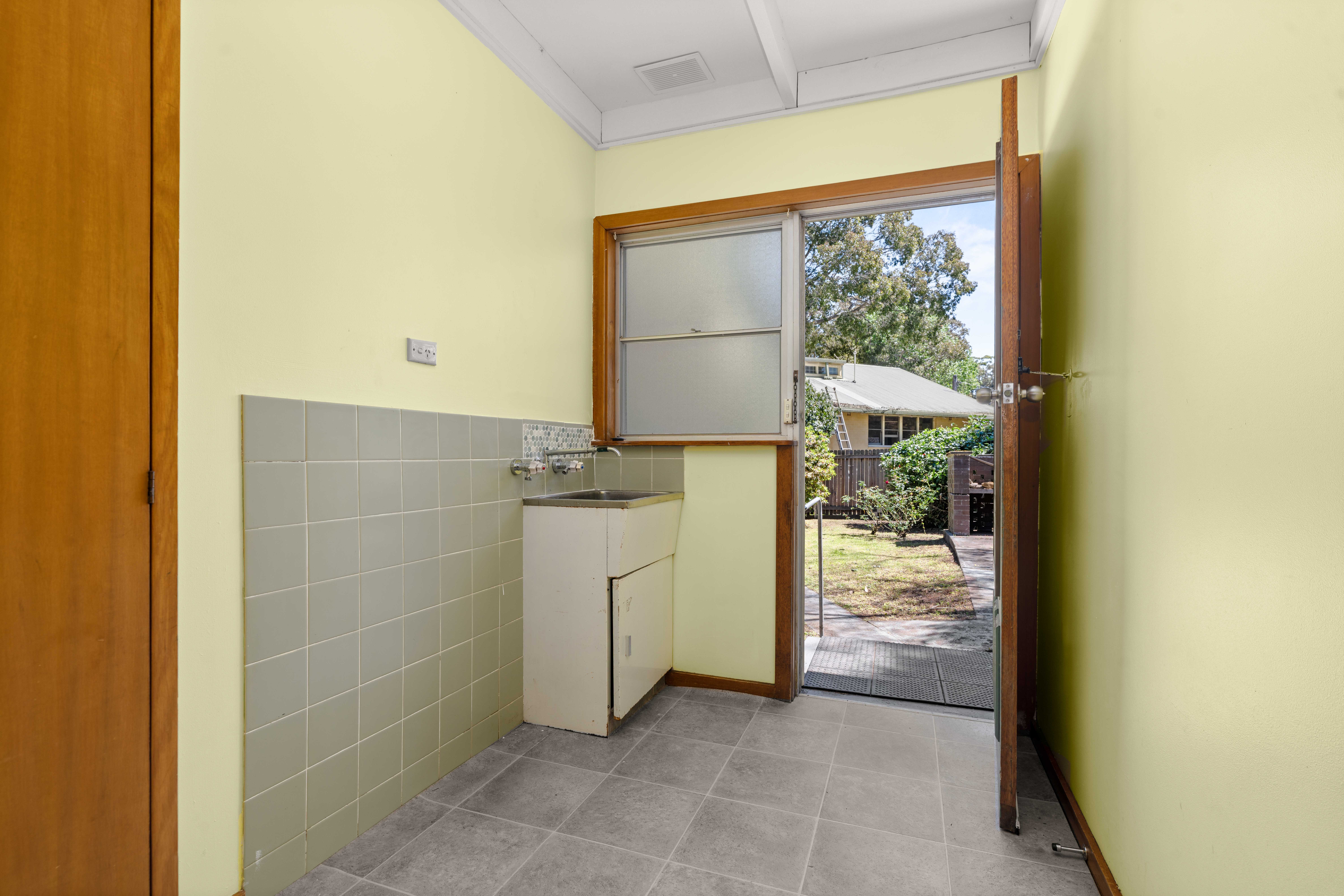153 Osborne Street — photo 10 of 22