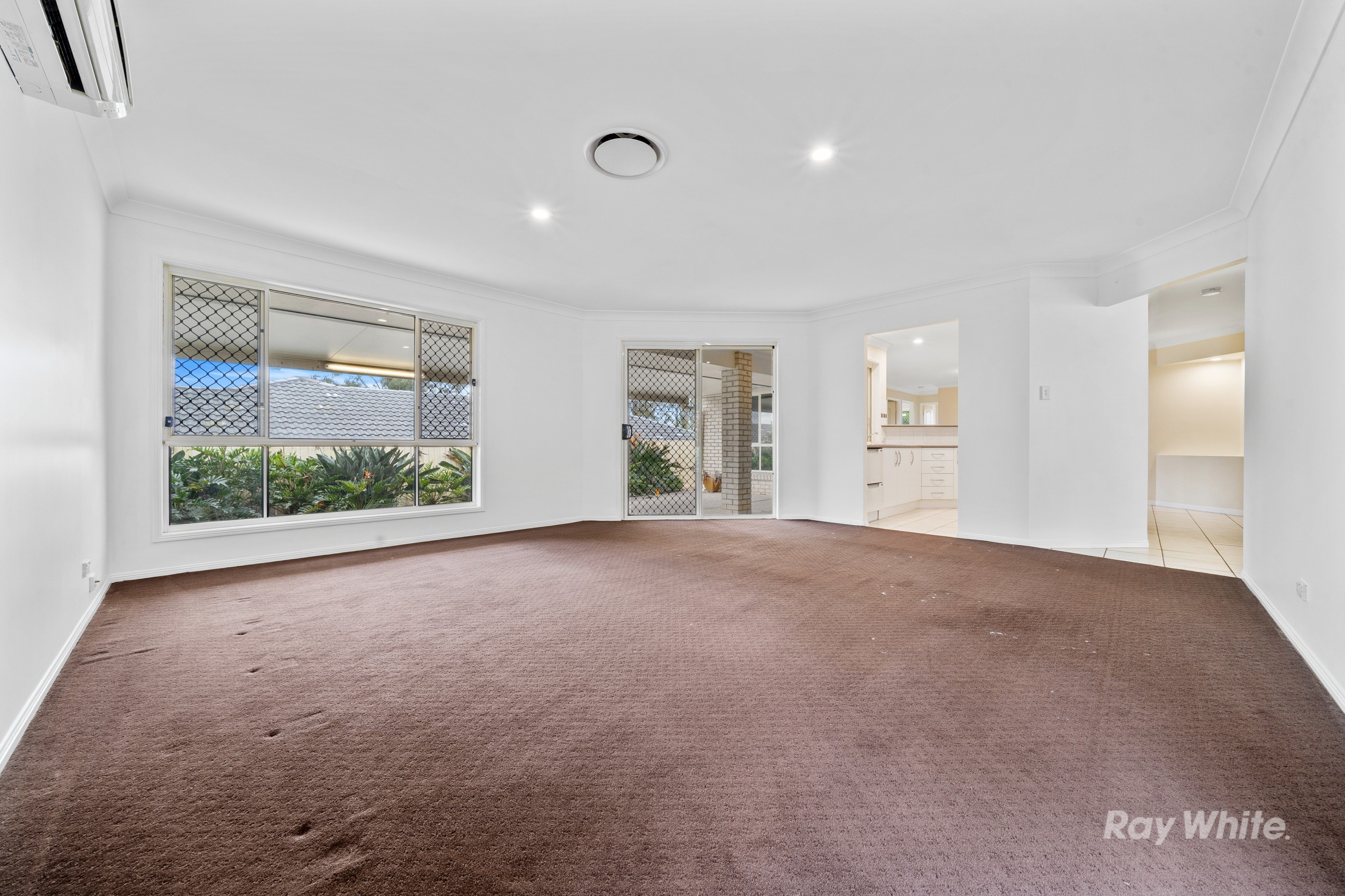 16 Gordonia Drive, Regents Park, QLD 4118