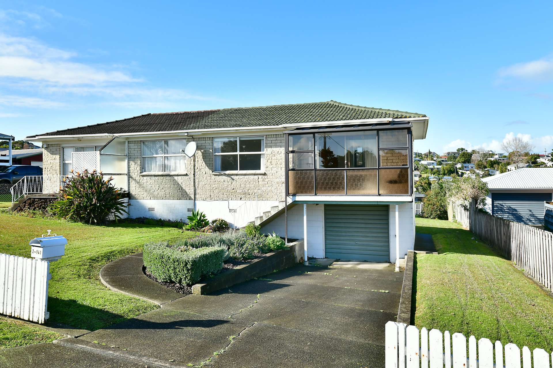 2/941 Whangaparaoa Road photo 0