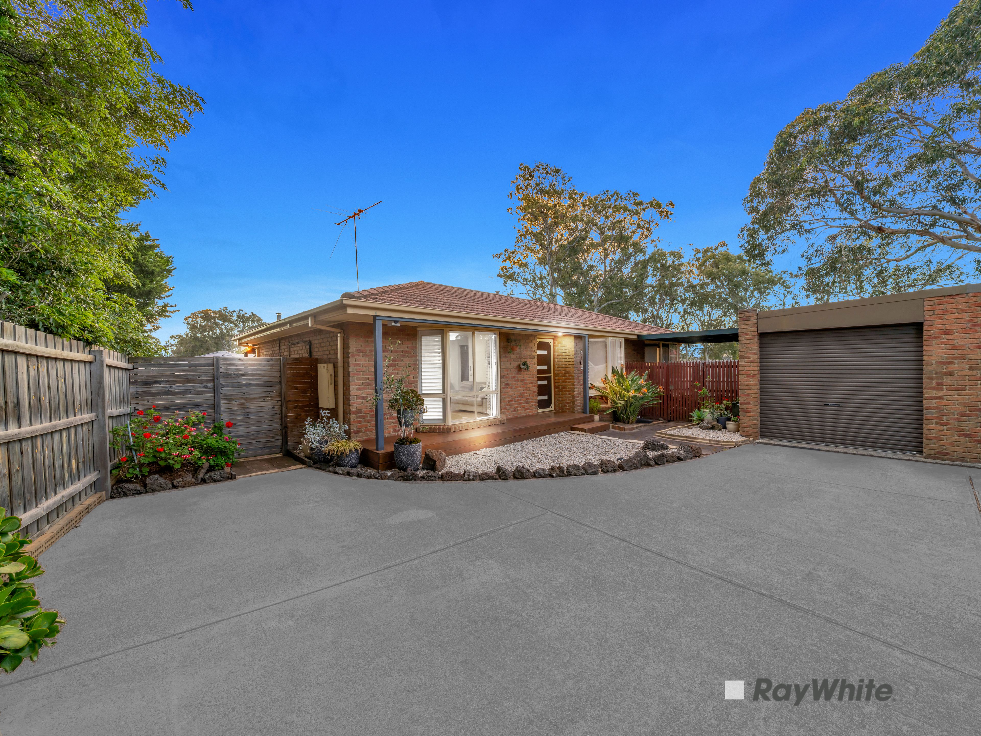 2/11 Jason Place — photo from Ray White Narre Warren