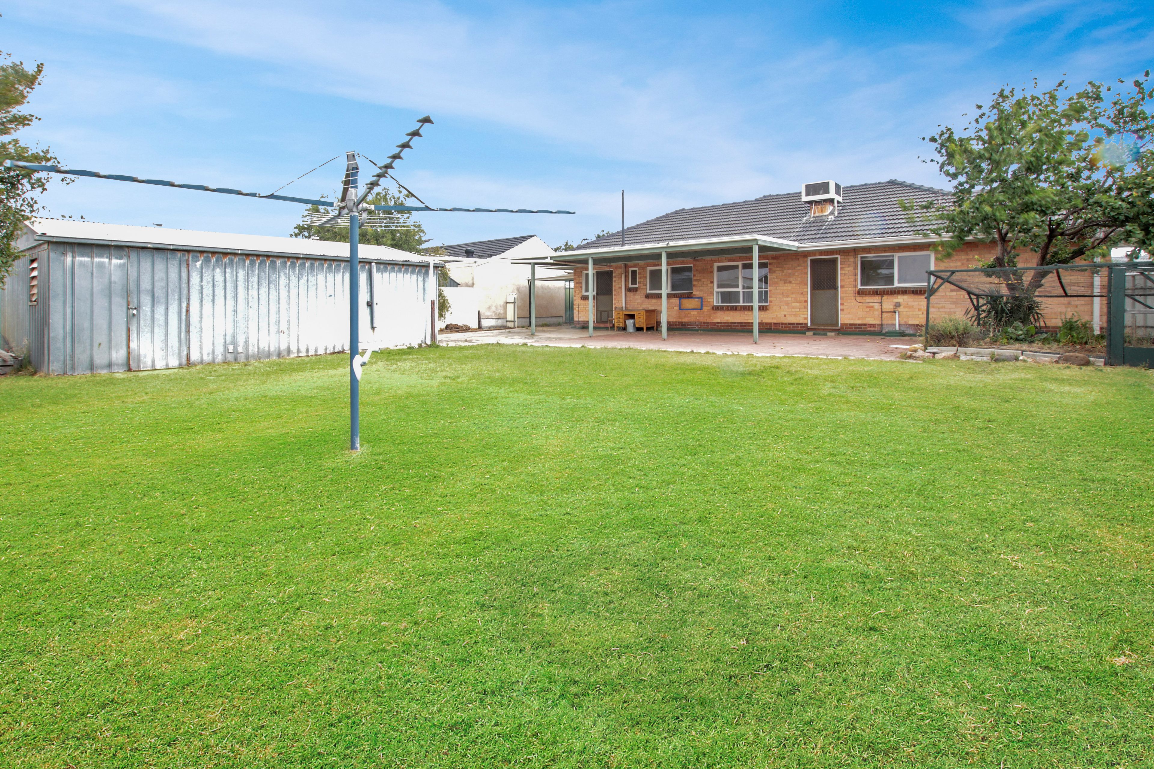 1 Sunnyside Grove, Semaphore Park, SA 5019
