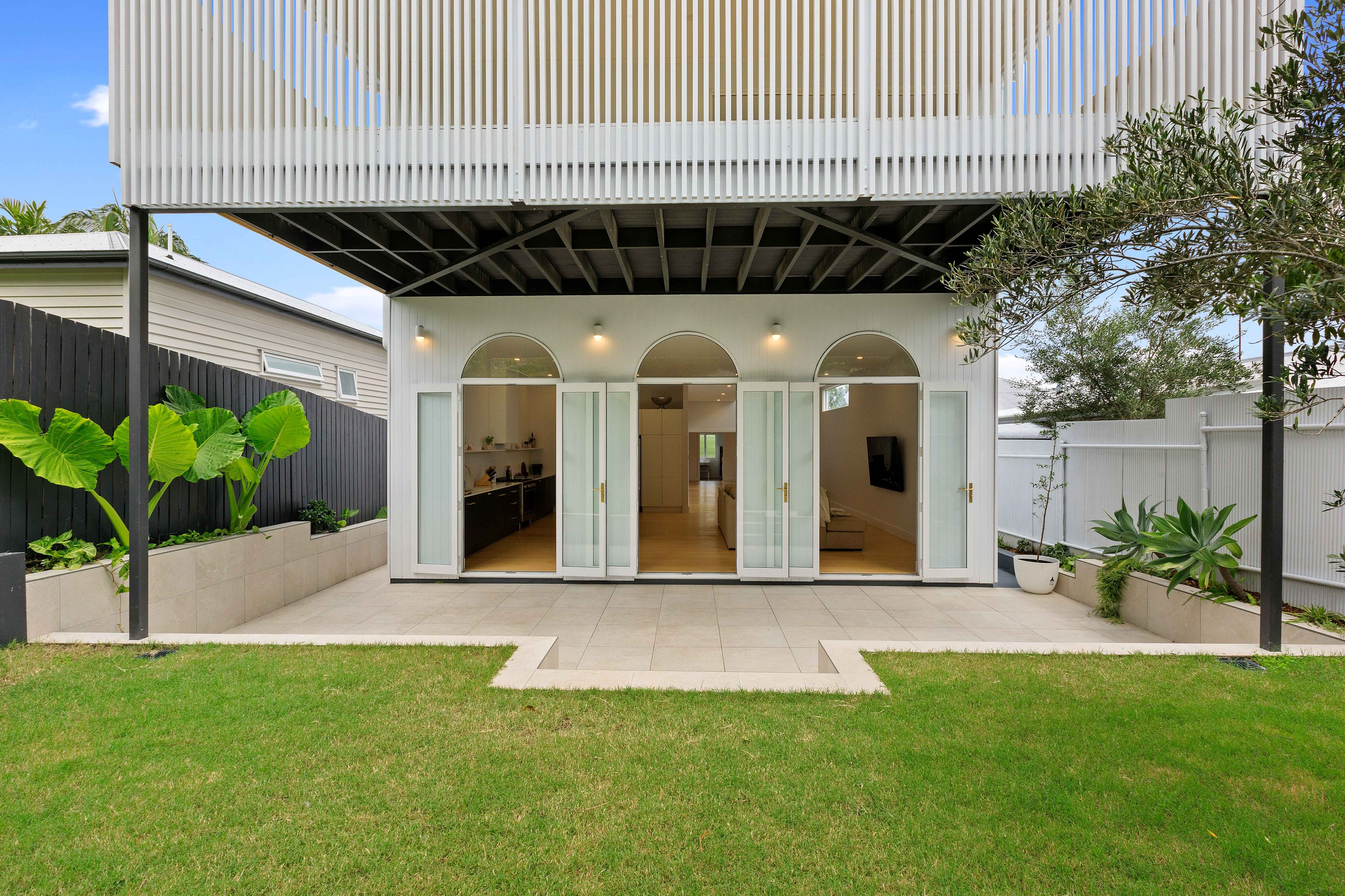 22 Lewis Street, Camp Hill, QLD 4152