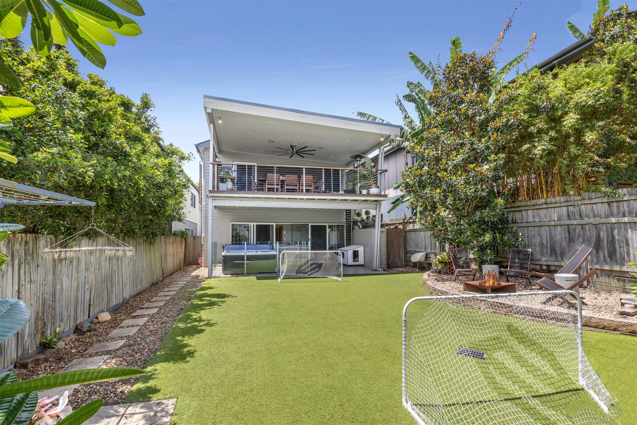 8 South Street, Newmarket, QLD 4051