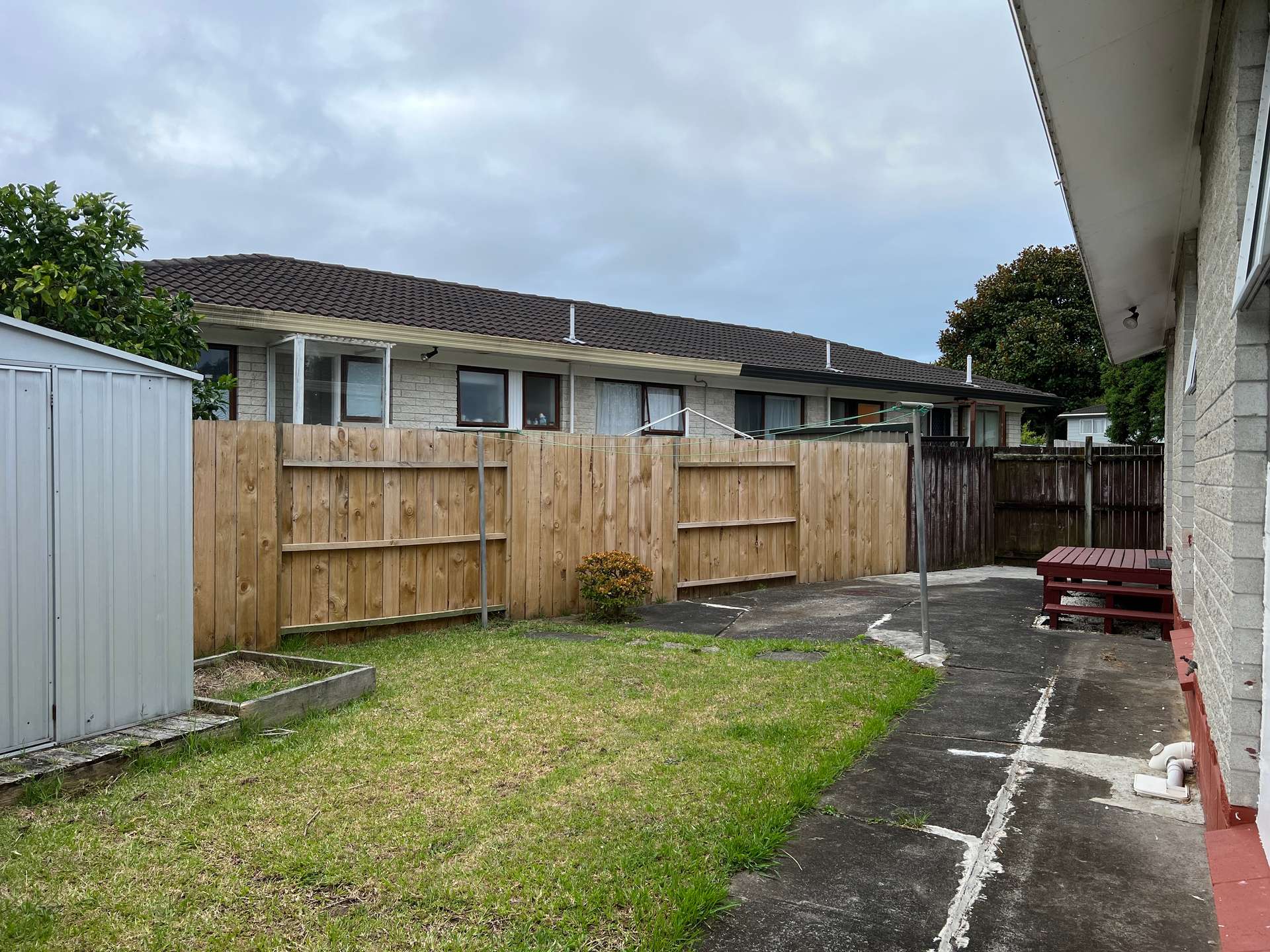 137 Gills Road photo 2