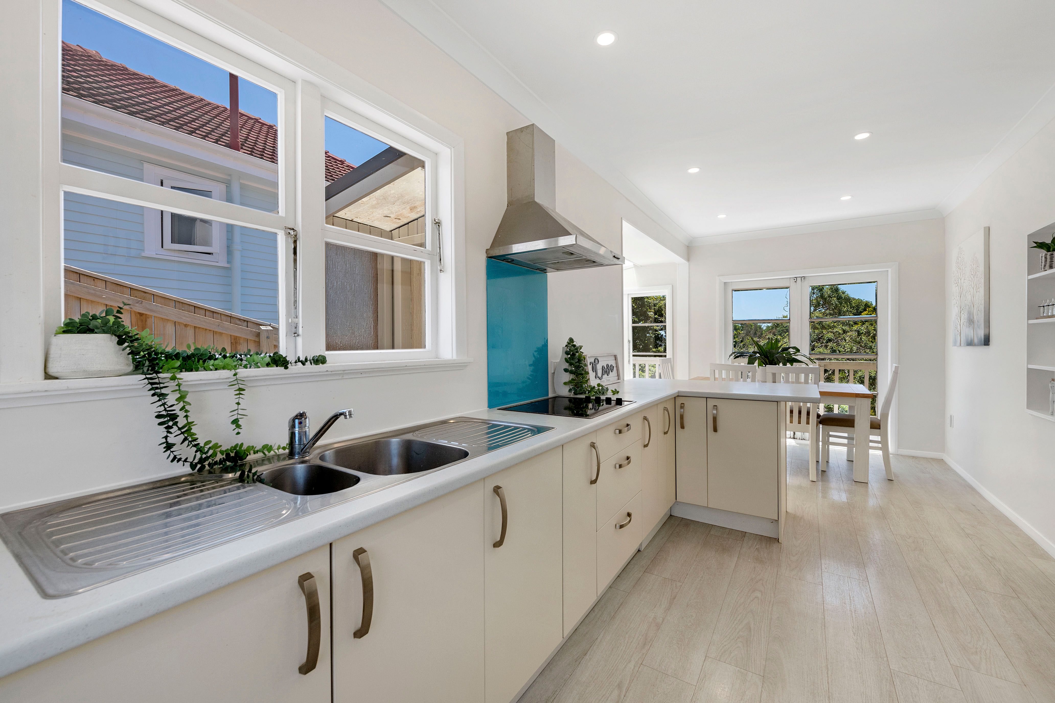 9 Mexted Terrace, Tawa, Wellington City
