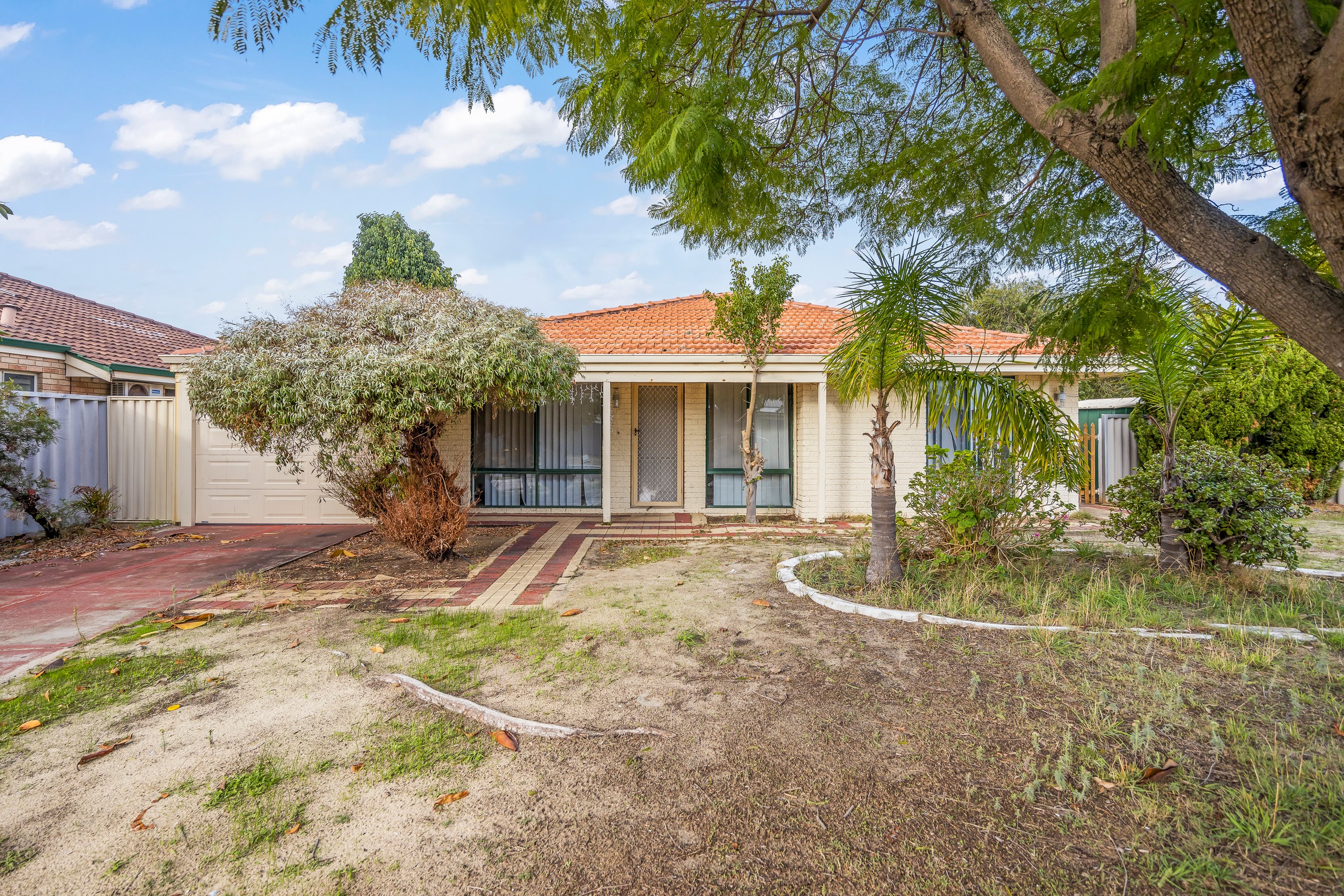 2 Carlsbad Court, Ballajura, WA 6066