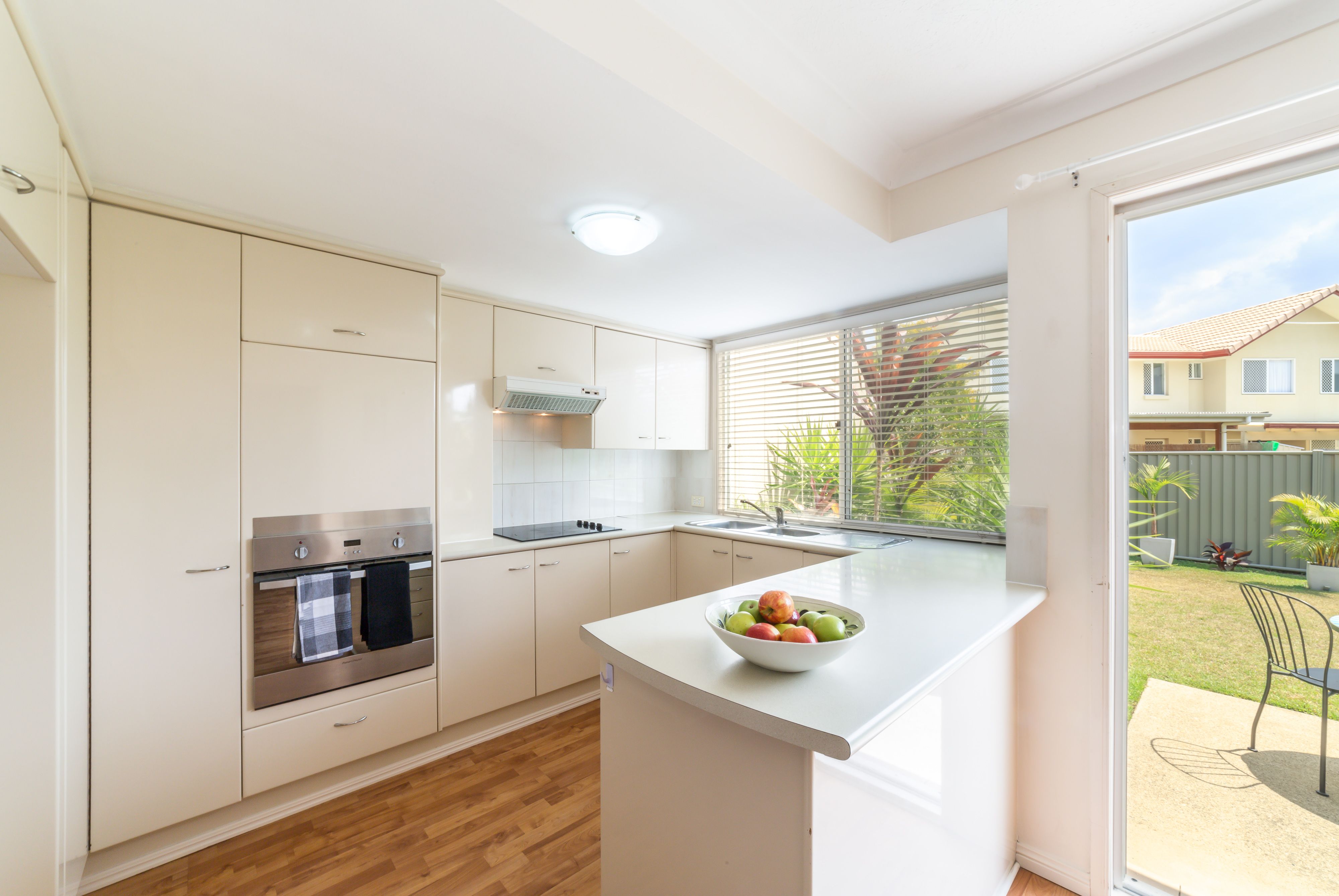 20/30 St Kevins Avenue, Benowa, QLD 4217