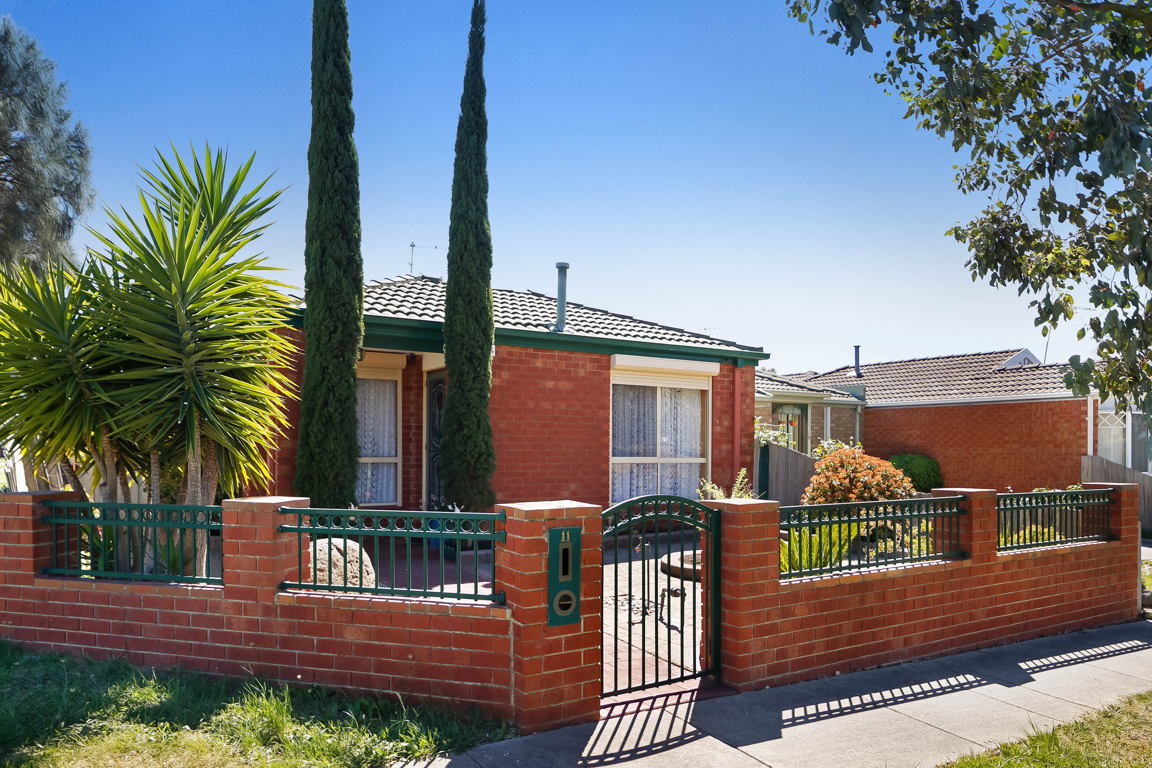 11 Rostron Way, Roxburgh Park, VIC 3064