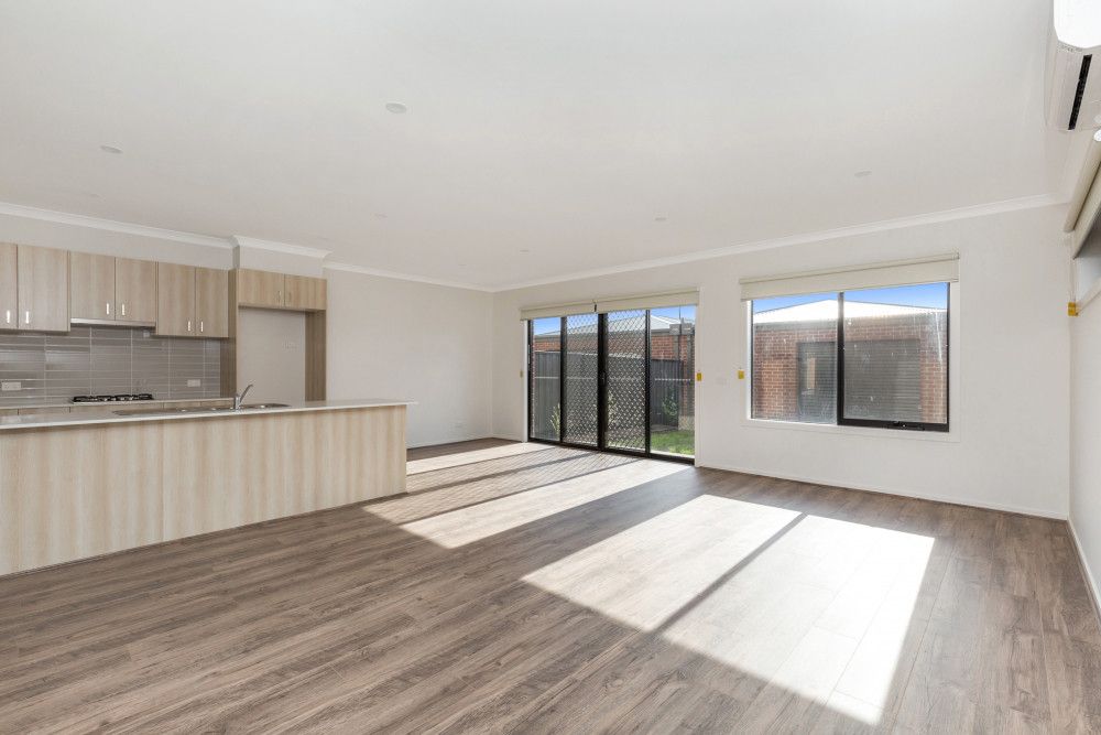 2 Burnden Close — photo 3 of 6
