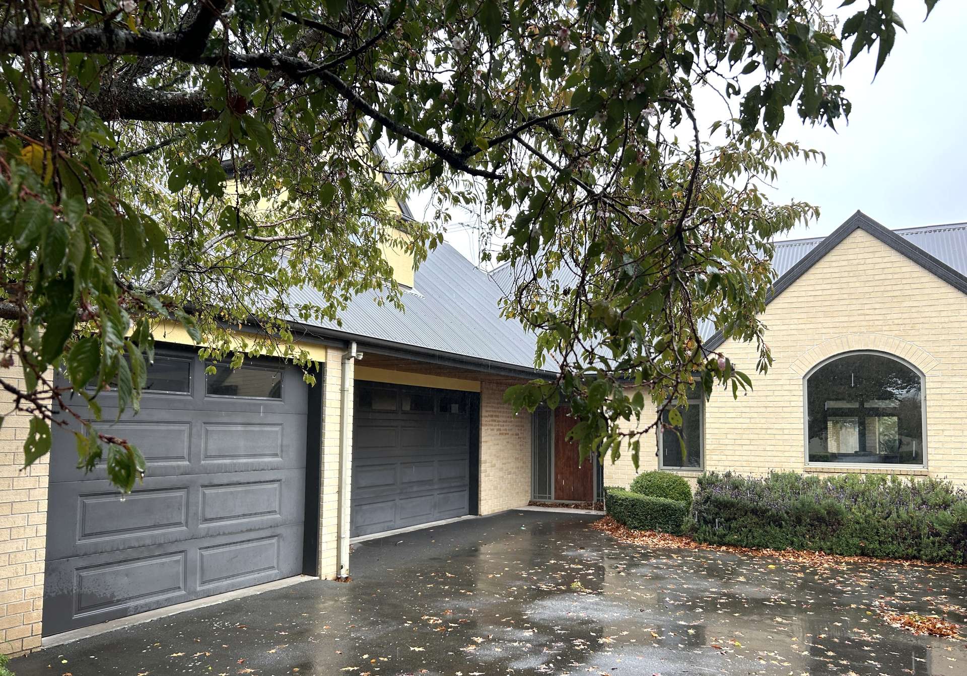 35 Stonebridge Way photo 2