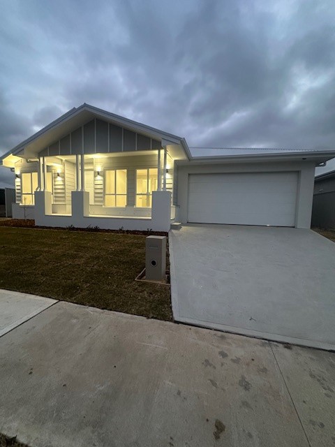 34 Dulcimere Street, Tahmoor, NSW 2573