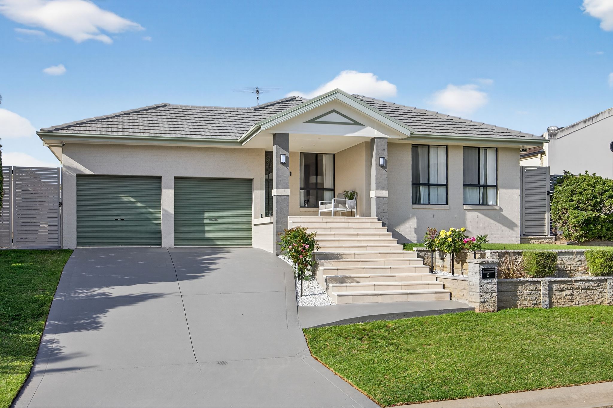 5 Quarters Place, Currans Hill, NSW 2567
