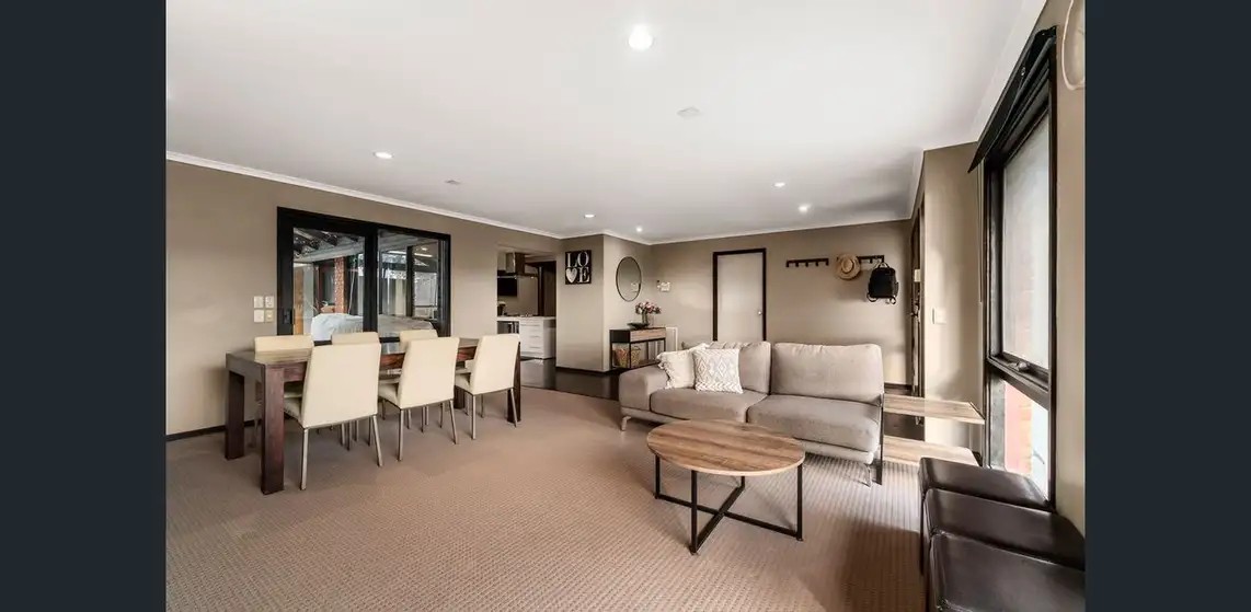 97 Fraser Crescent, Wantirna South, VIC 3152