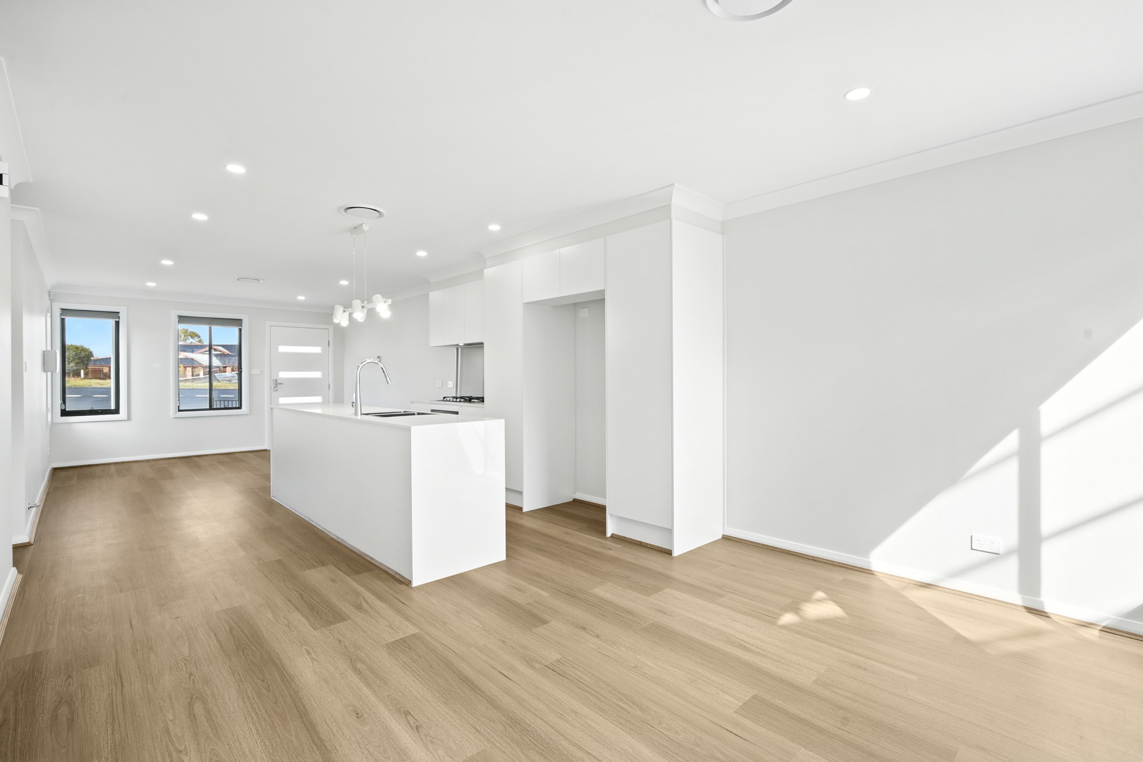 6 Galileo Street — photo 2 of 10
