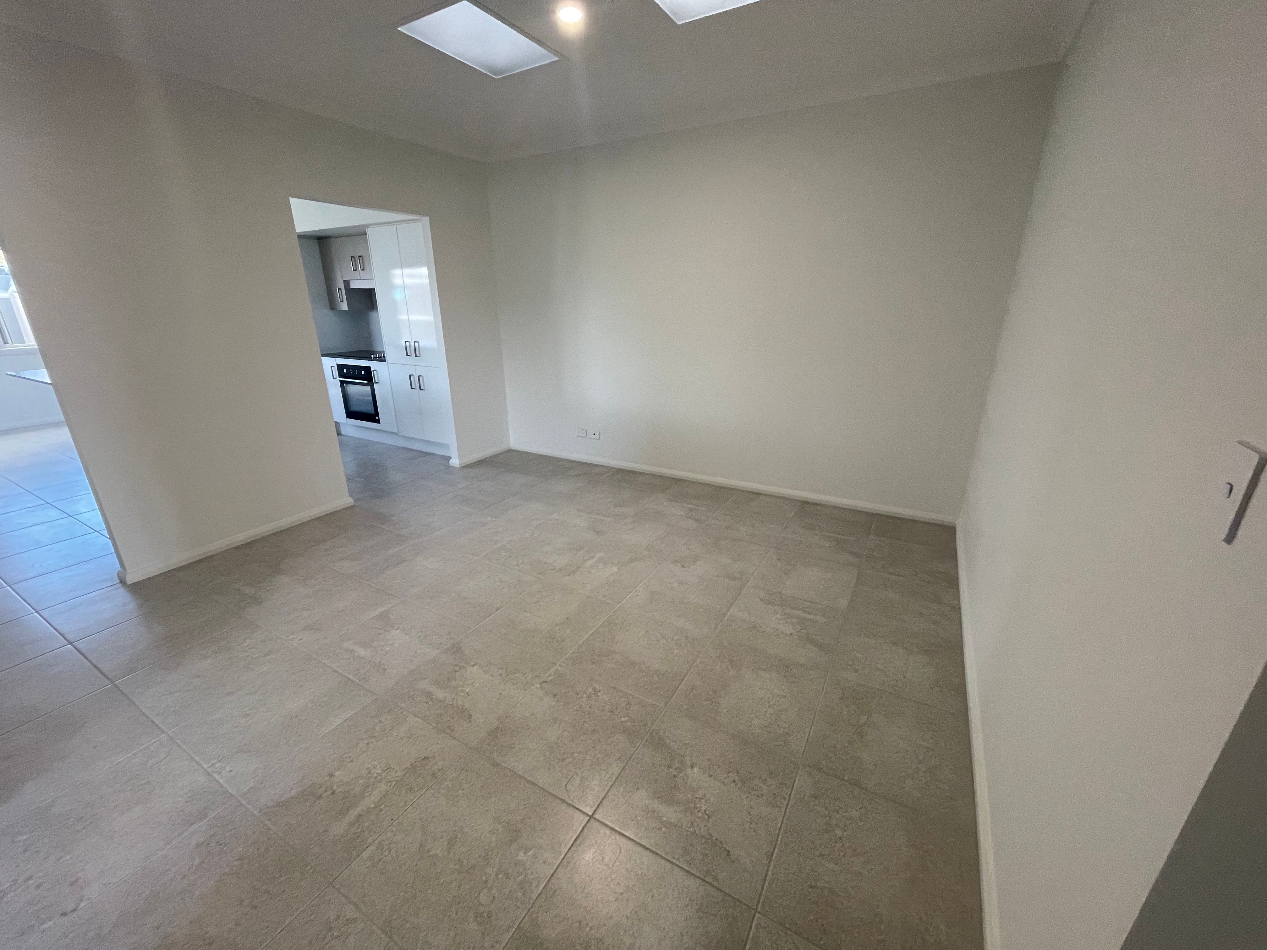 1/33 Bonneville Boulevard, Goulburn, NSW 2580