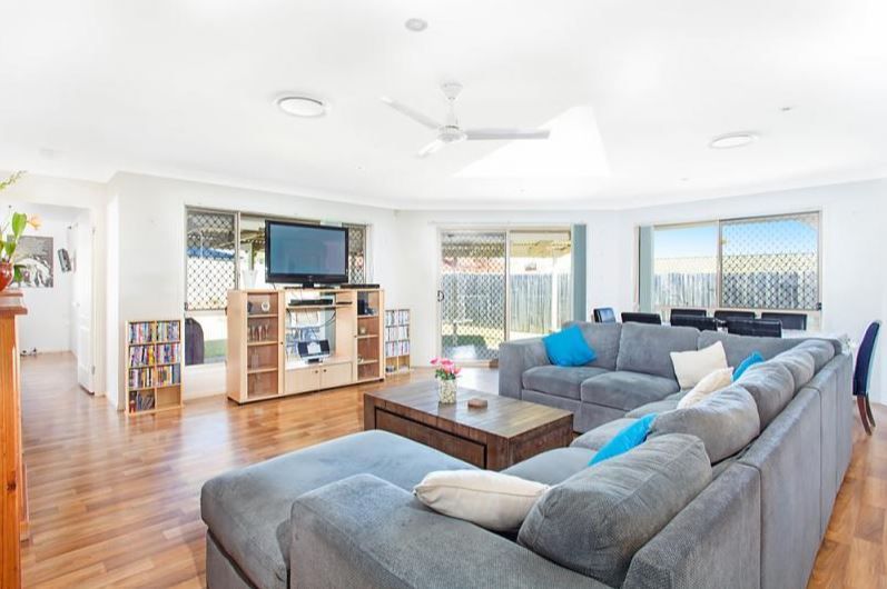 13 Waterline Crescent, Waterford, QLD 4133