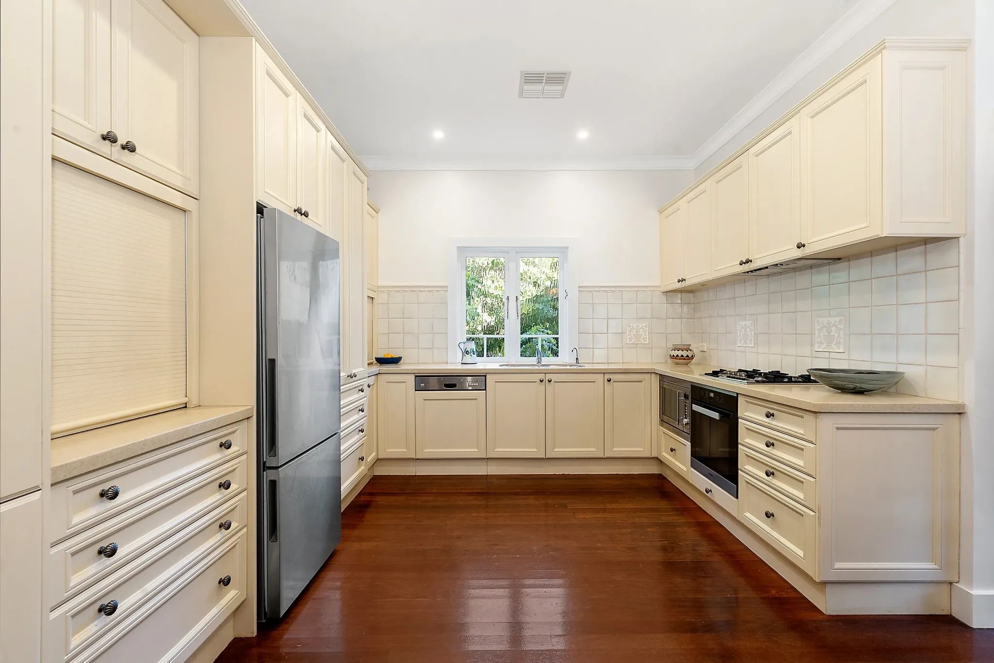 2 Farm Street — photo 4 of 10