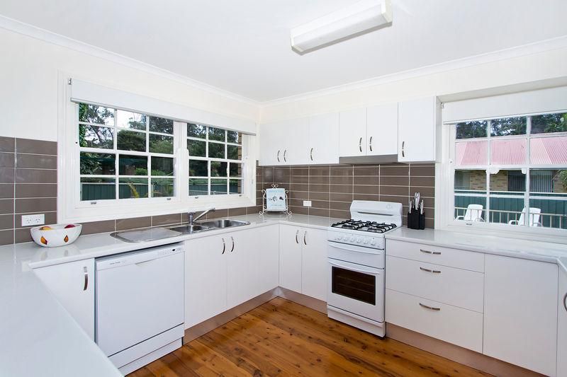 93 Excelsior Parade, Carey Bay, NSW 2283