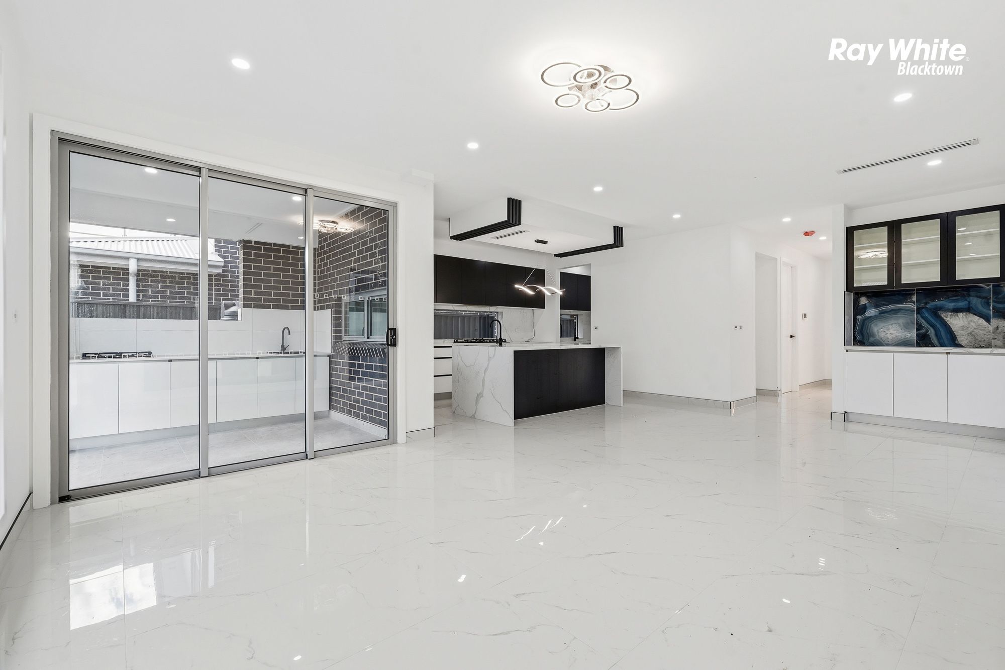 15 Boodie Street (MELONBA) — photo 10 of 30