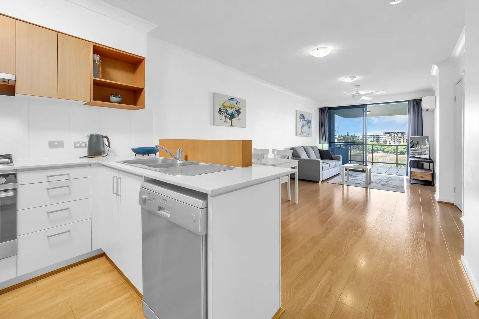 602/21 Patrick Lane, Toowong