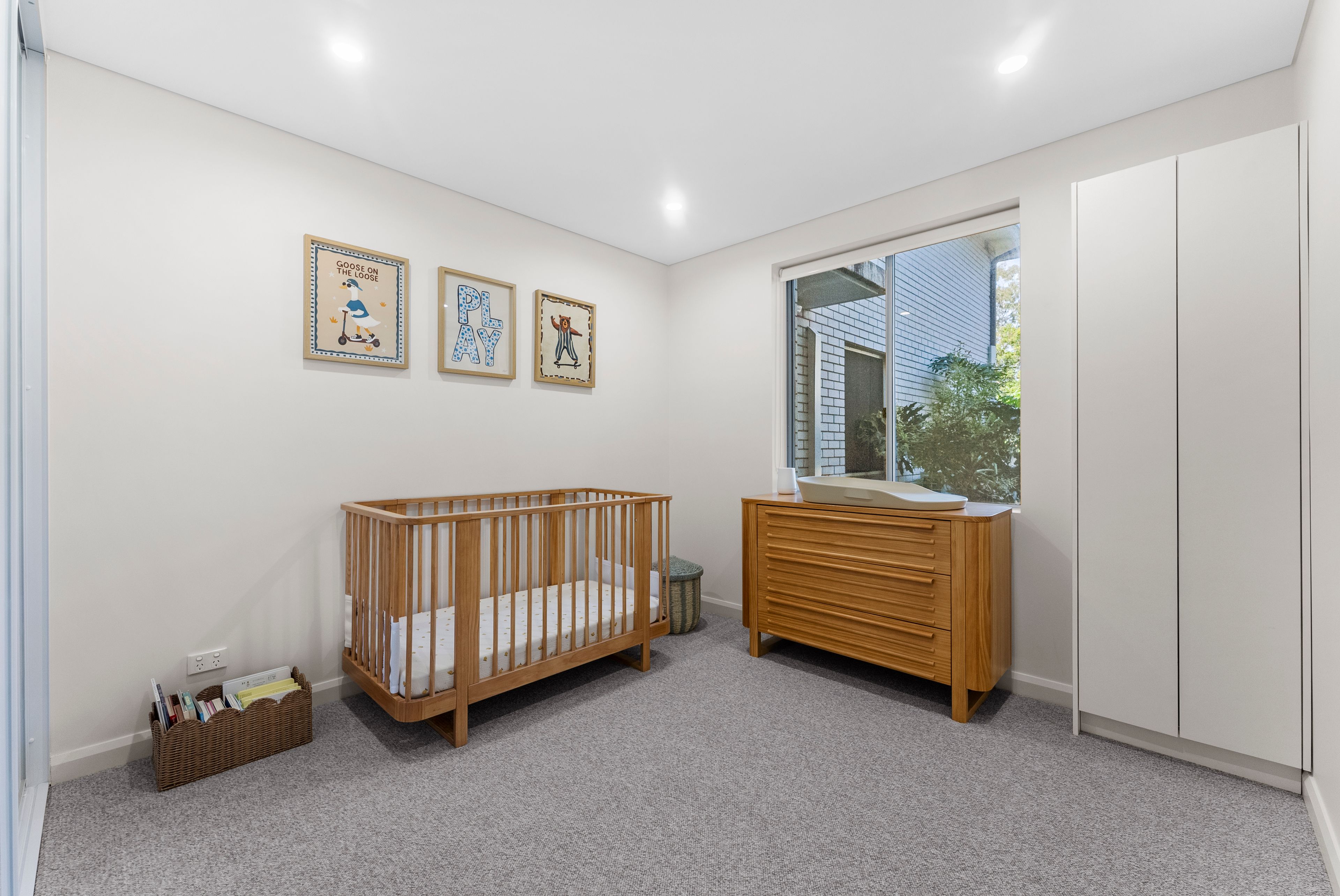 3/2 Corby Avenue — photo 13 of 20