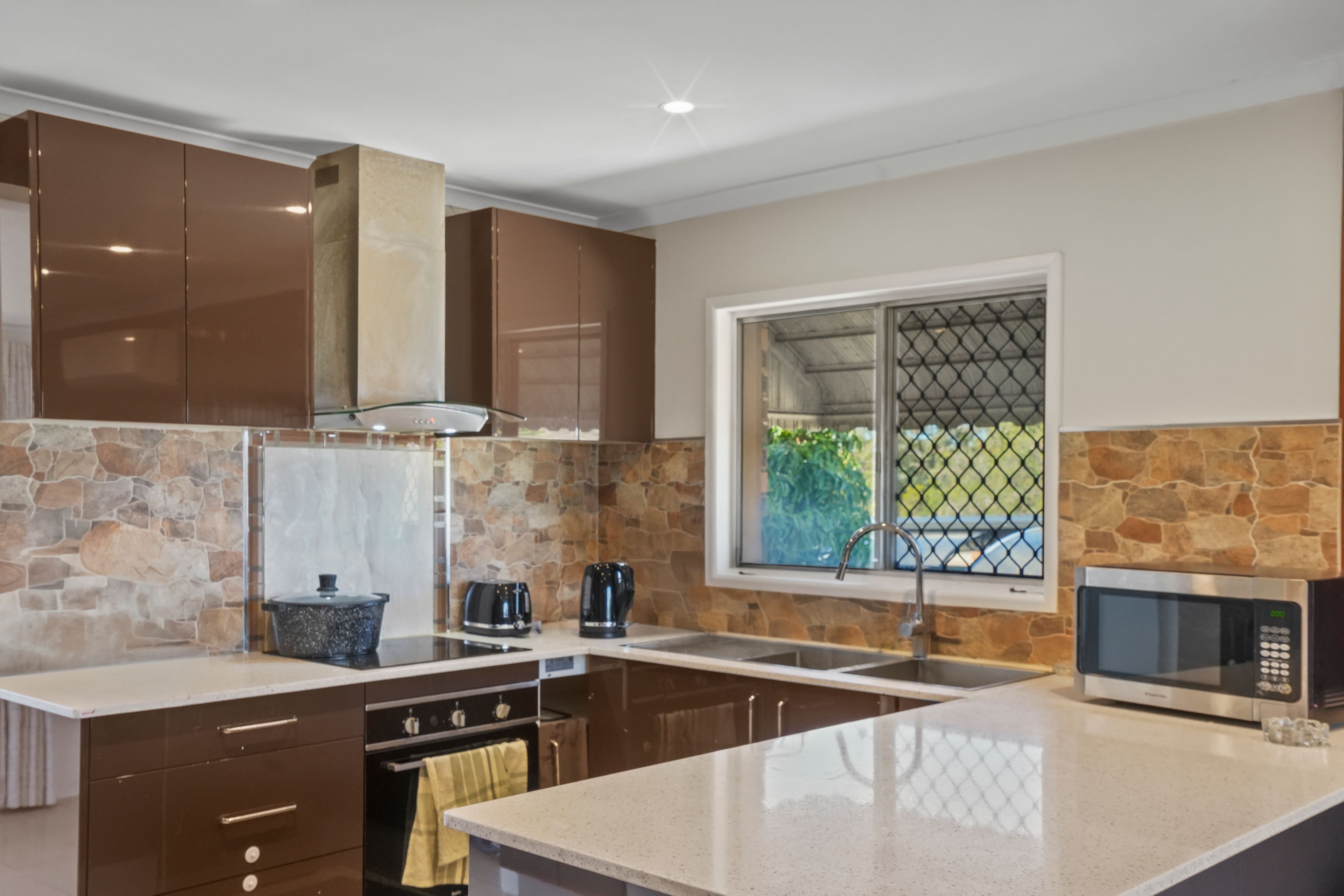 53 Smith Road — photo 3 of 18