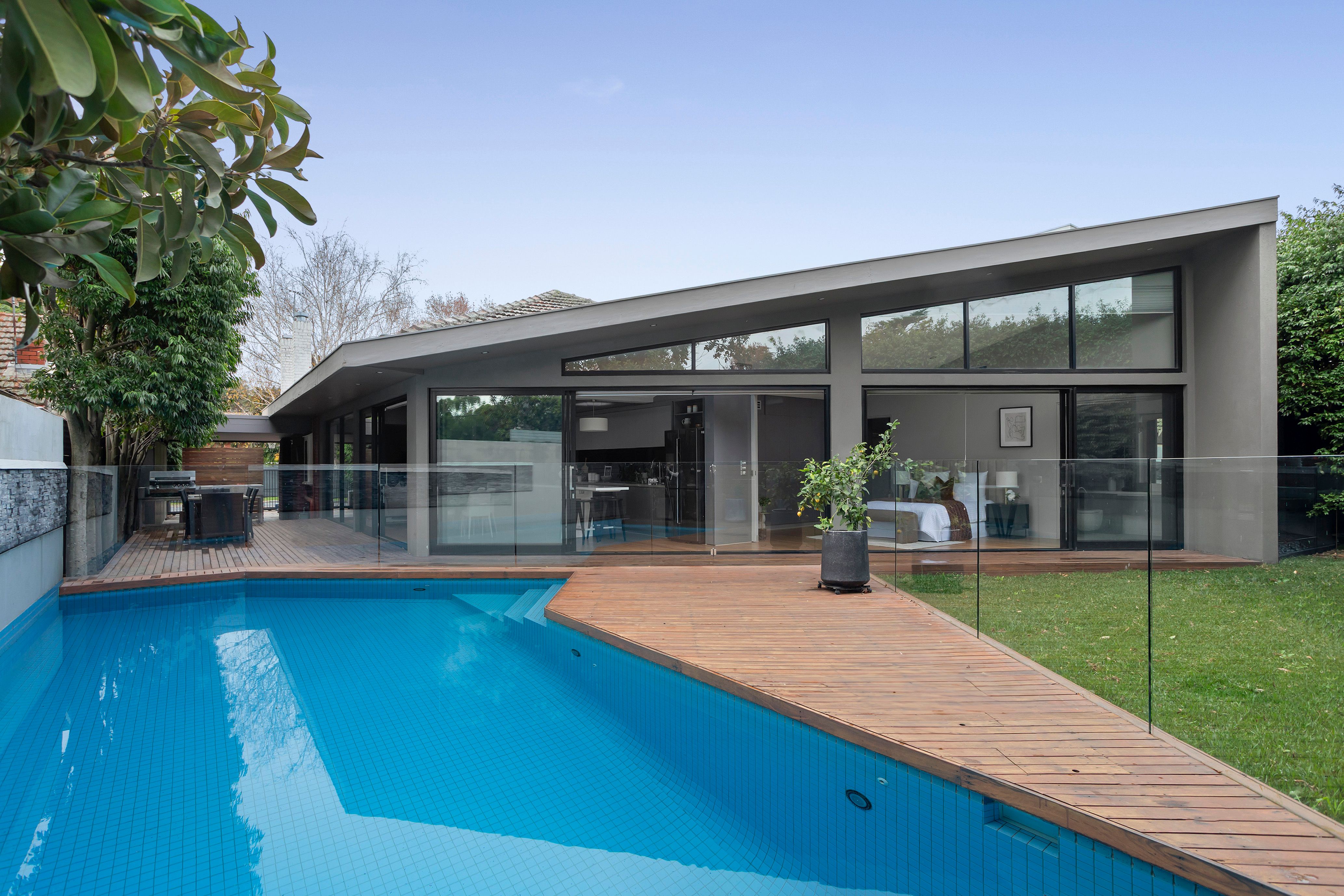 4 Brentani Avenue, Elsternwick VIC 3185